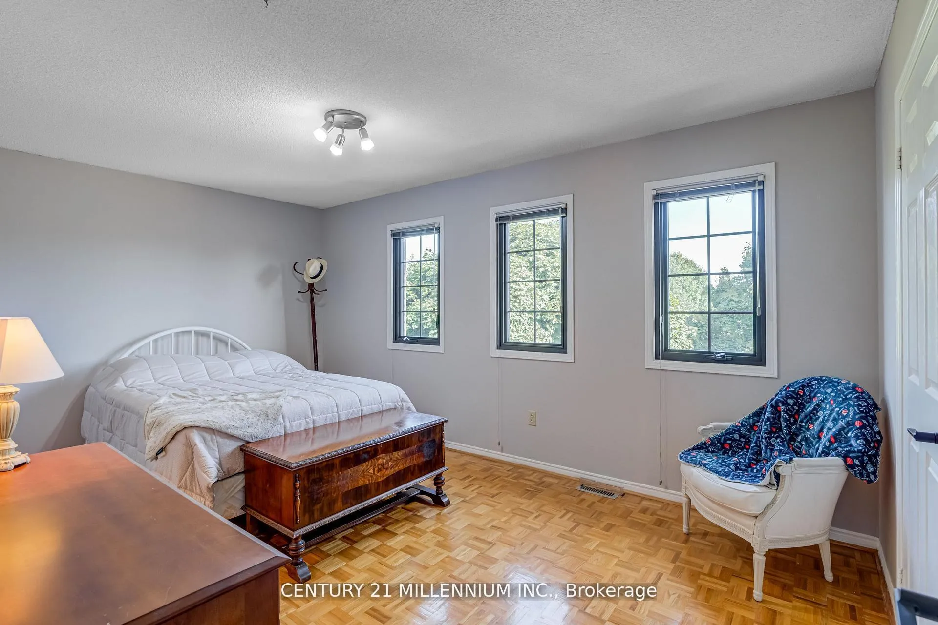 Photo 21 of 10 Phelps Drive, Brampton, Northwood Park — HOMEH