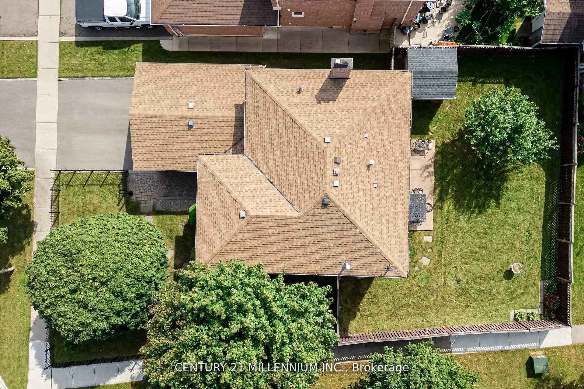 Photo 32 of 10 Phelps Drive, Brampton, Northwood Park — HOMEH