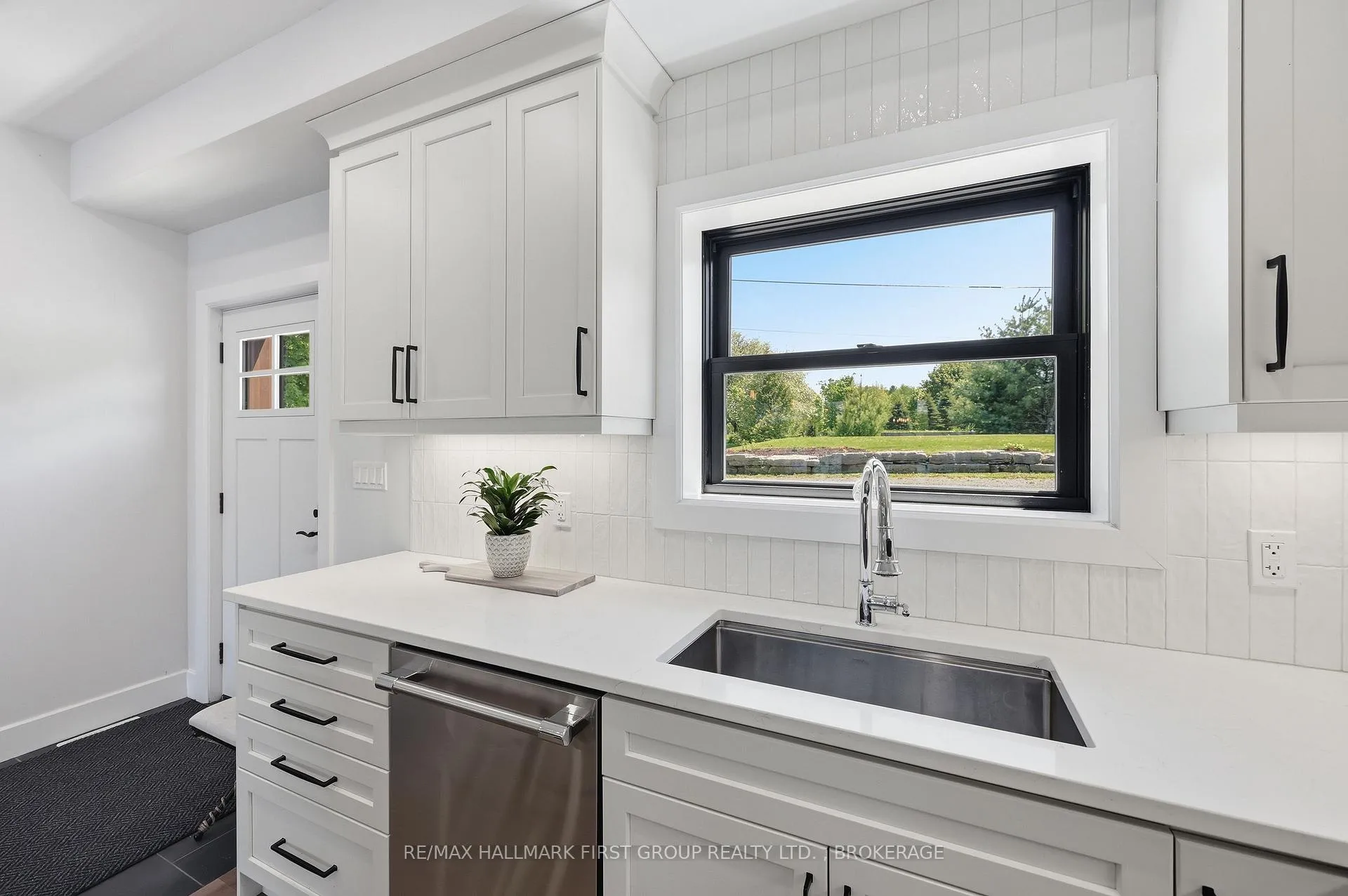 Photo 7 of 4802 Plumb Lane, Frontenac, Frontenac South — HOMEH