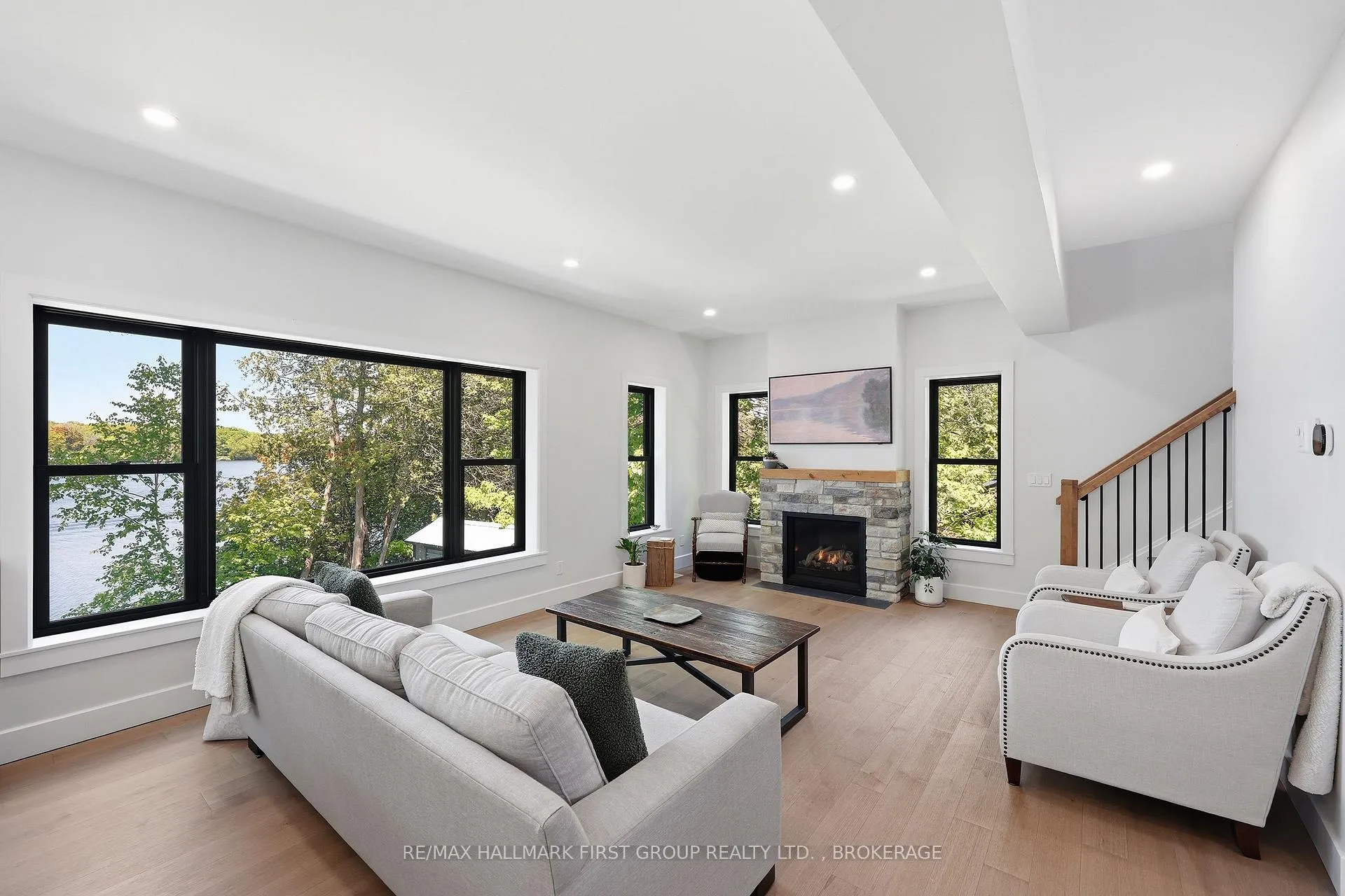 Photo 9 of 4802 Plumb Lane, Frontenac, Frontenac South — HOMEH
