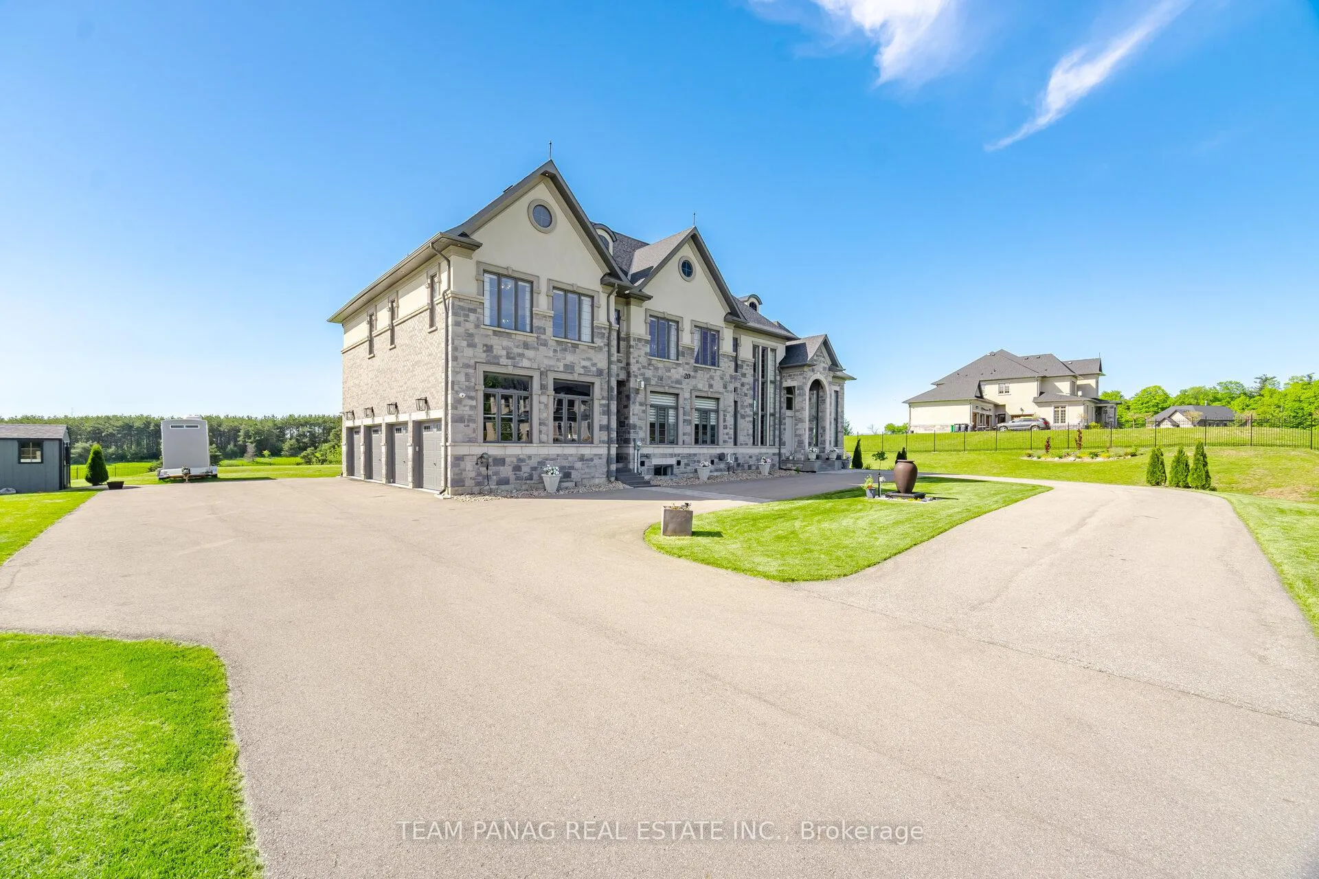 Photo 10 of 20 Stinson Street, Caledon, Palgrave — HOMEH