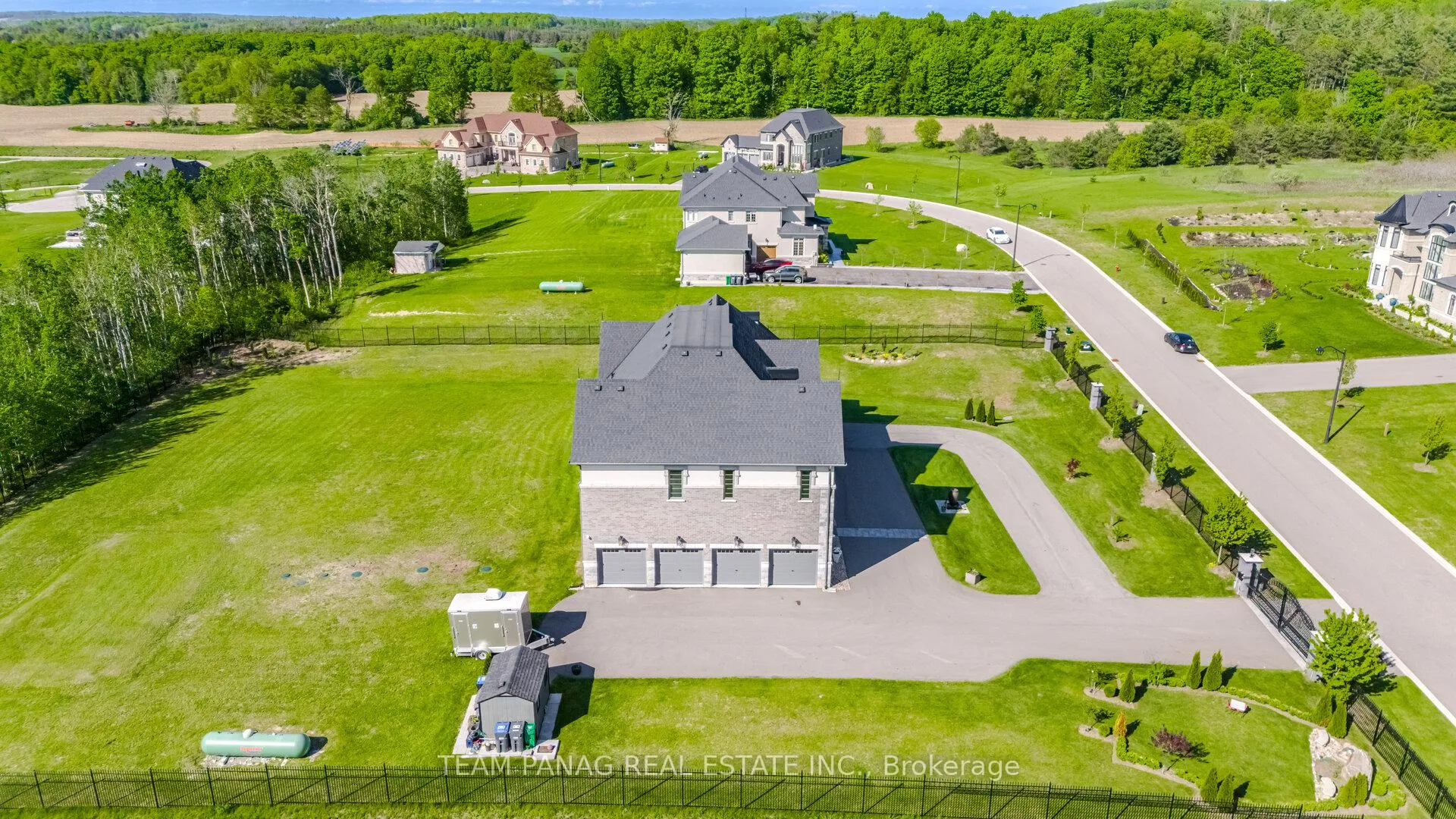 Photo 52 of 20 Stinson Street, Caledon, Palgrave — HOMEH