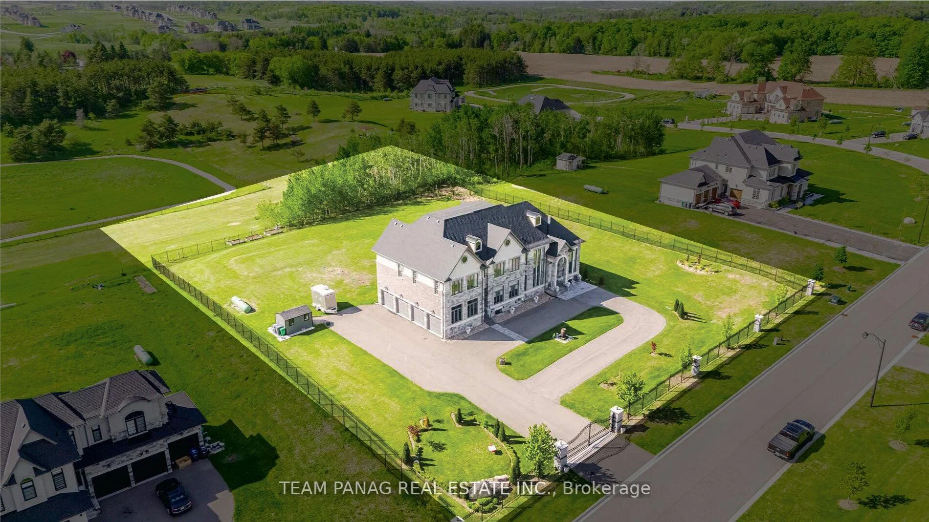 Photo 6 of 20 Stinson Street, Caledon, Palgrave — HOMEH