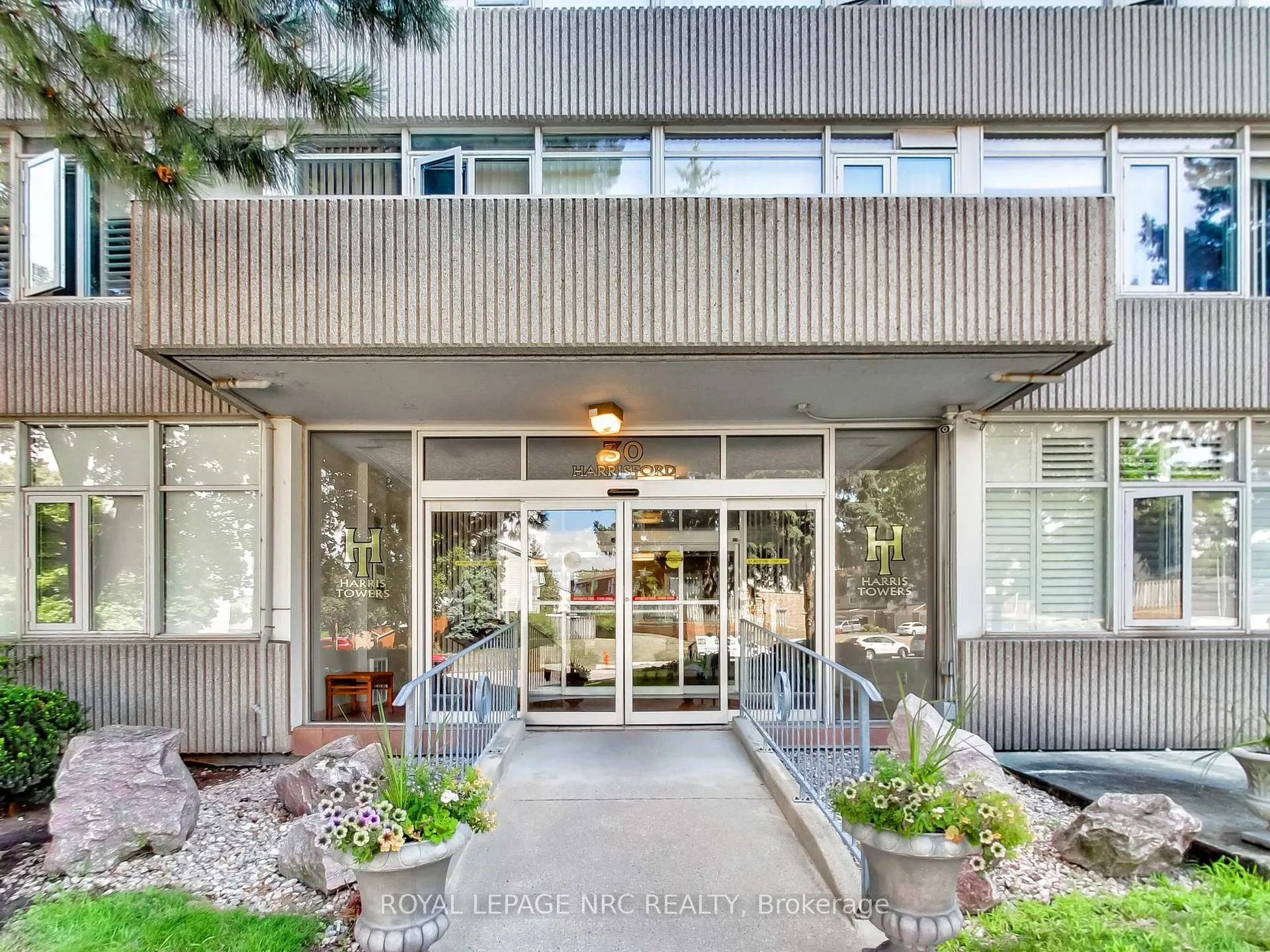 Photo 4 of Unit 405, 30 Harrisford Street, Hamilton, Red Hill — HOMEH