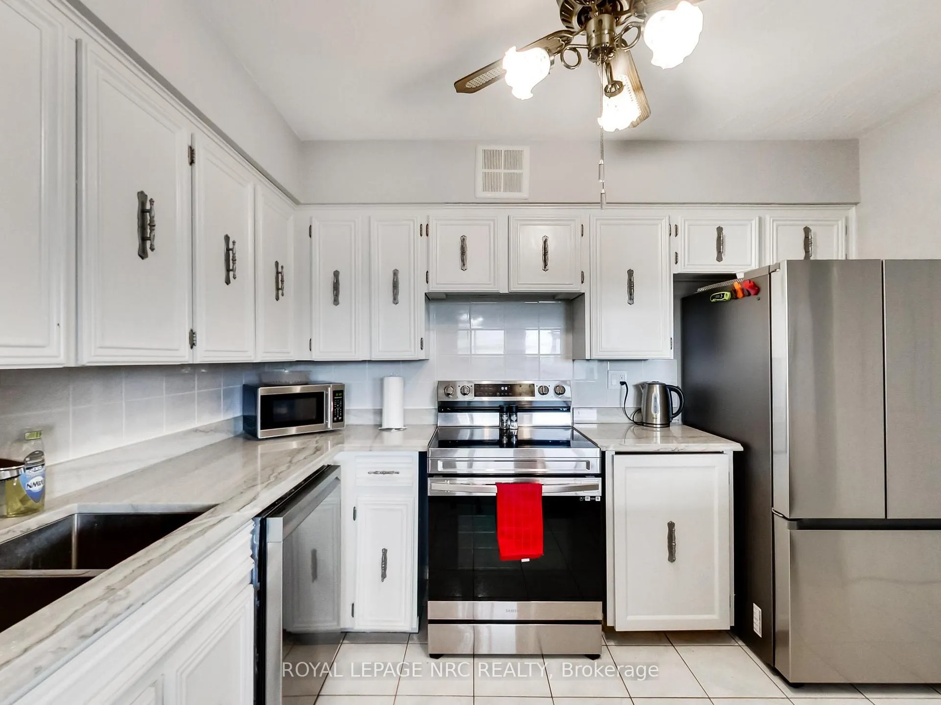 Photo 23 of Unit 405, 30 Harrisford Street, Hamilton, Red Hill — HOMEH