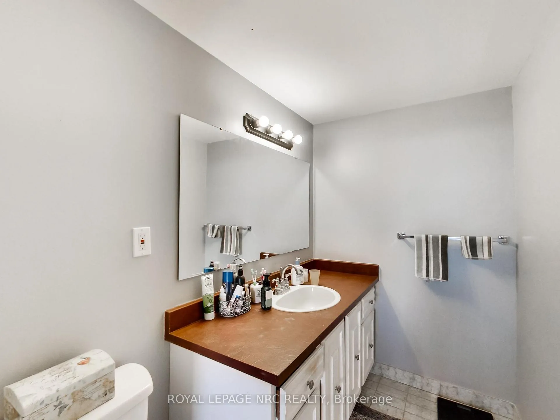 Photo 37 of Unit 405, 30 Harrisford Street, Hamilton, Red Hill — HOMEH