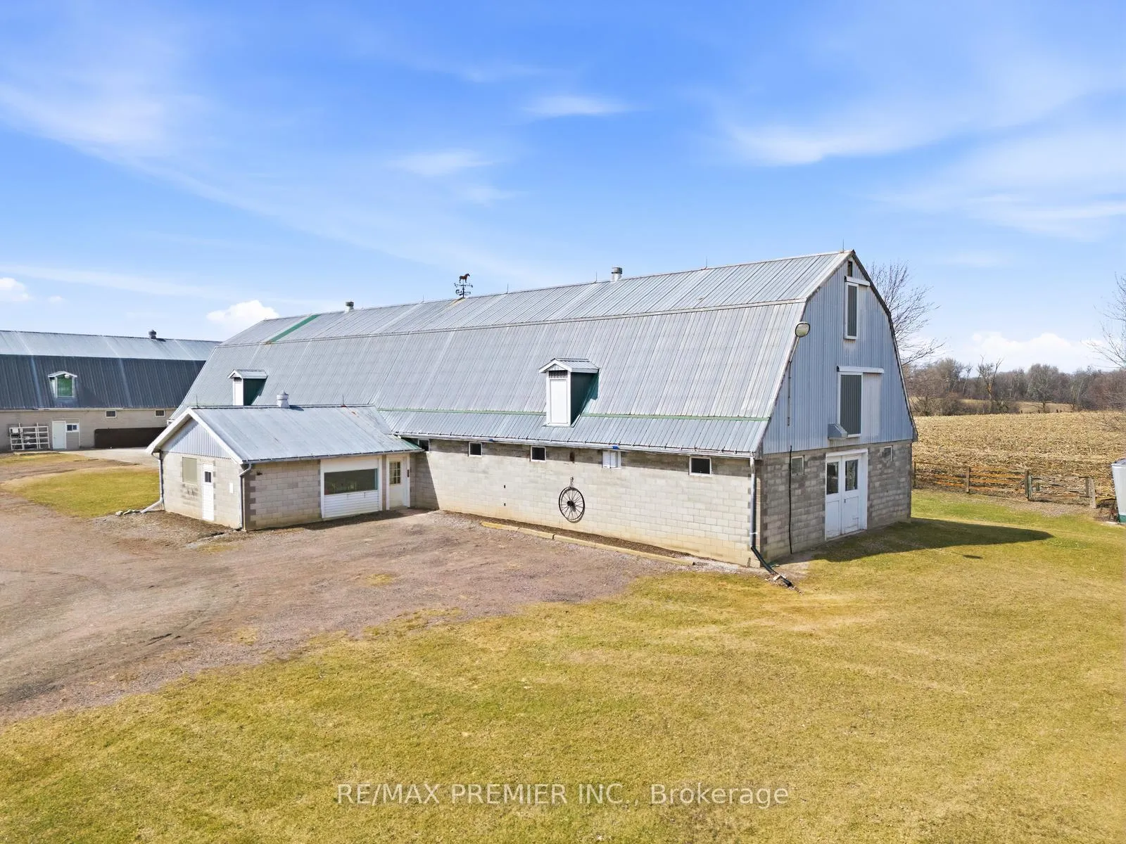 Photo 17 of 17150 10th Concession, King, Rural King — HOMEH