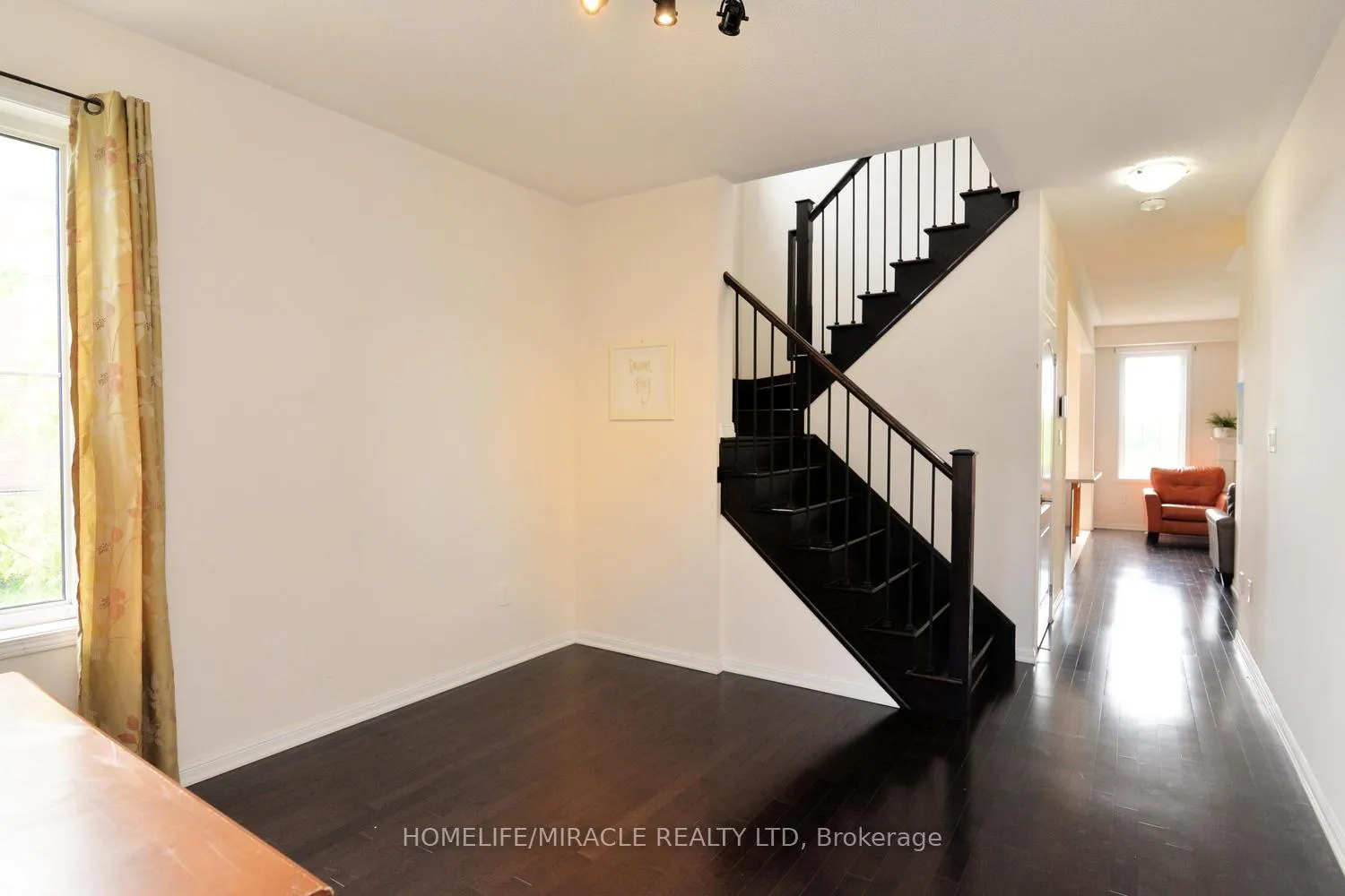 Photo 6 of 8 Robert Parkinson Drive, Brampton, Northwest Brampton — HOMEH