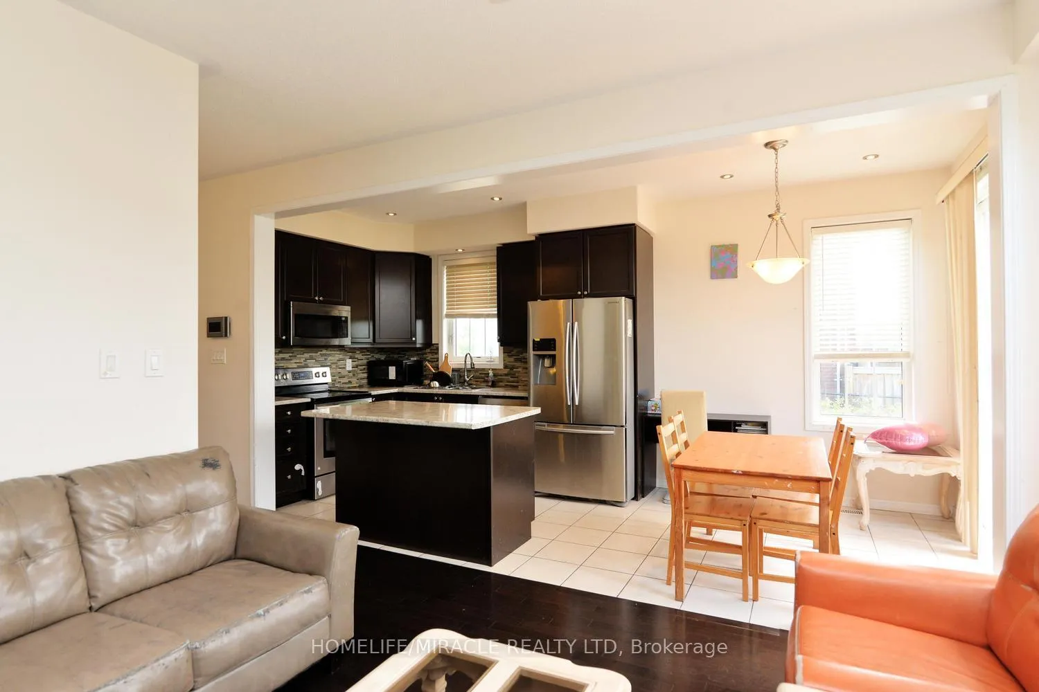 Photo 11 of 8 Robert Parkinson Drive, Brampton, Northwest Brampton — HOMEH