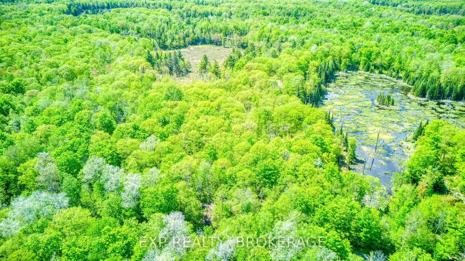 Photo 2 of 2250 Clarendon Road, Frontenac, Frontenac Centre — HOMEH