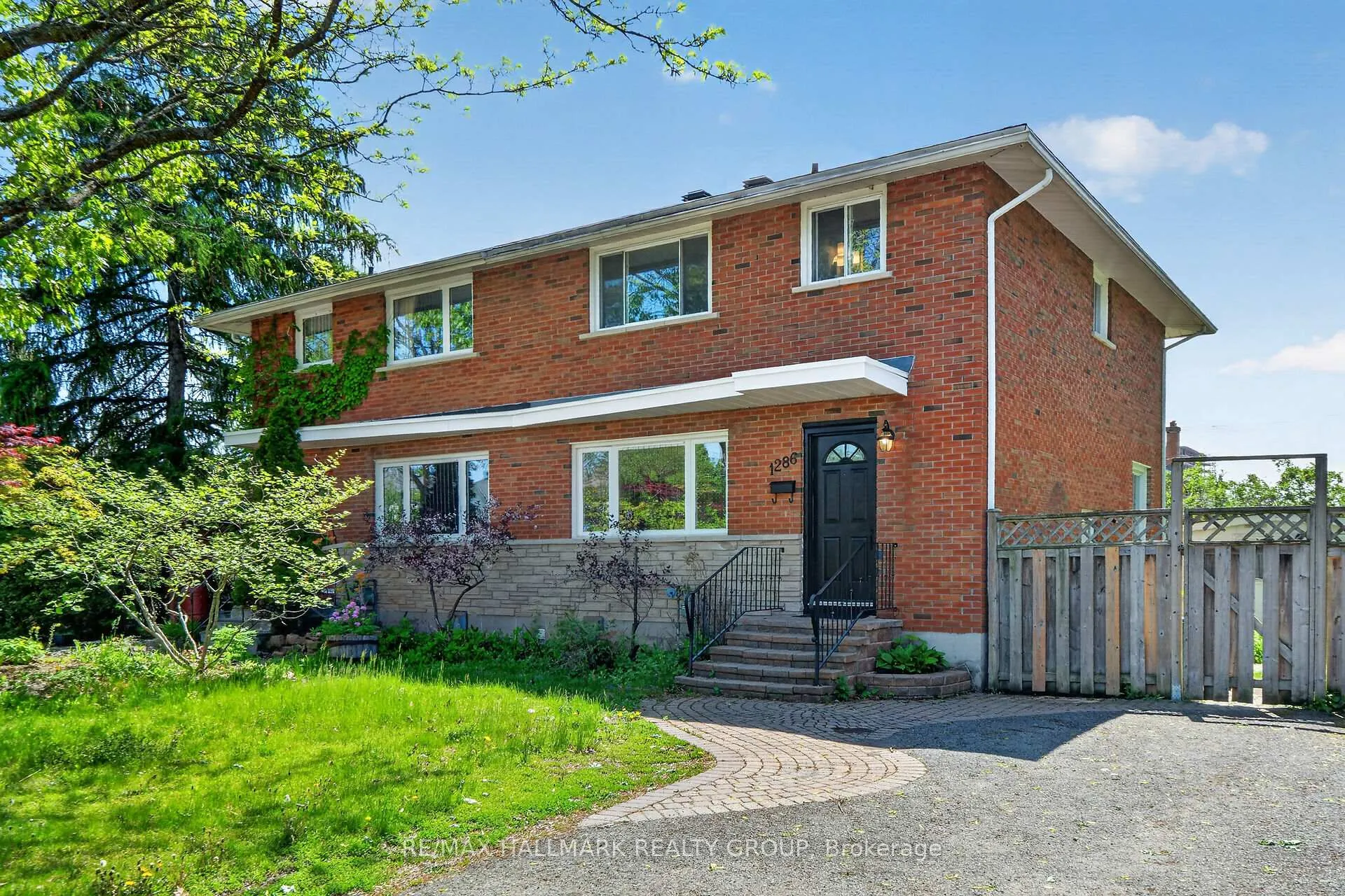 Photo 2 of 1286 Bonnie Crescent, Ottawa, Copeland Park — HOMEH