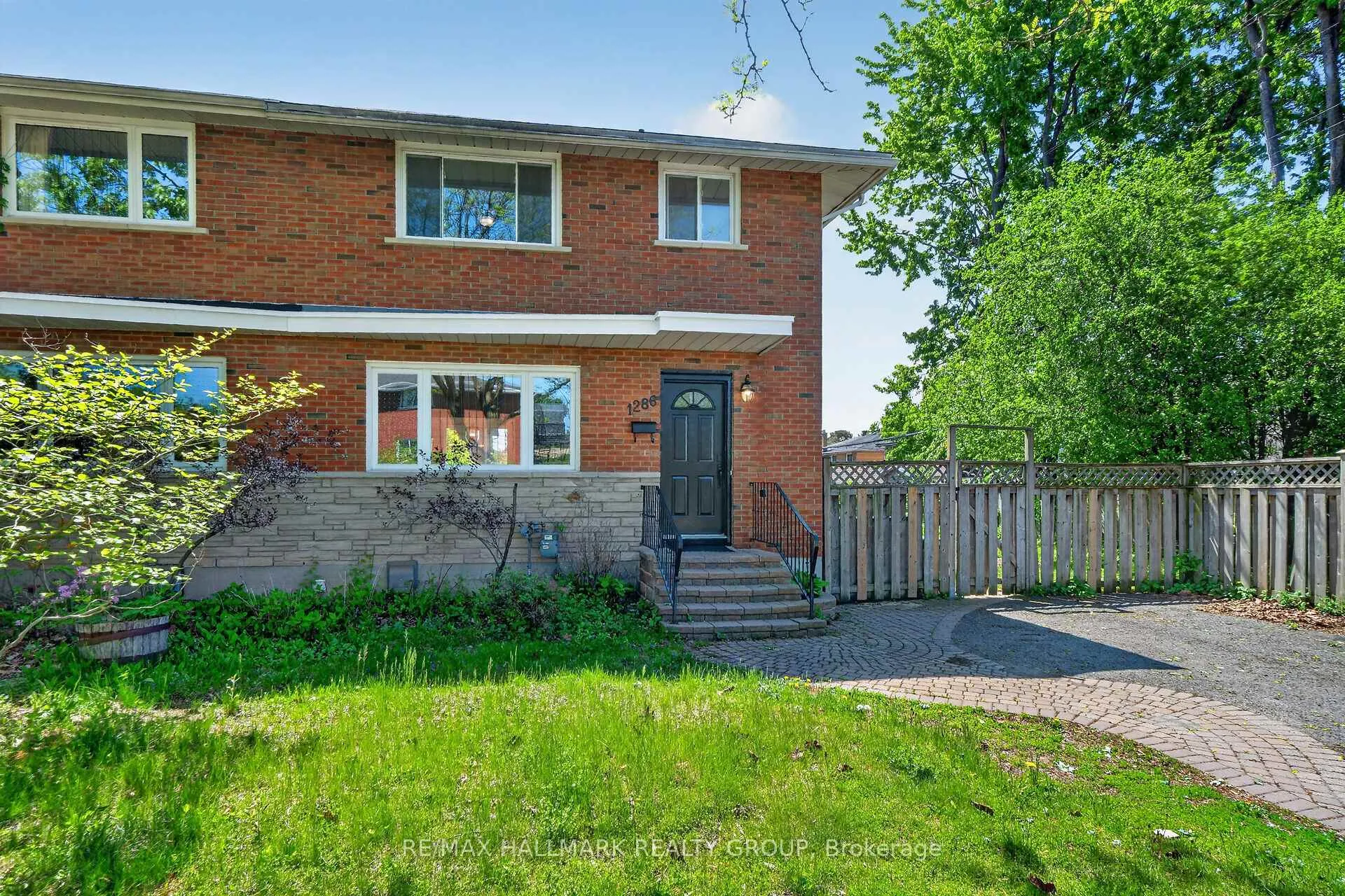 Photo 4 of 1286 Bonnie Crescent, Ottawa, Copeland Park — HOMEH