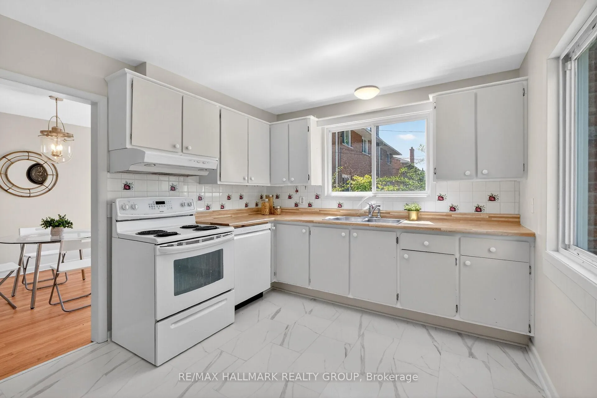 Photo 16 of 1286 Bonnie Crescent, Ottawa, Copeland Park — HOMEH