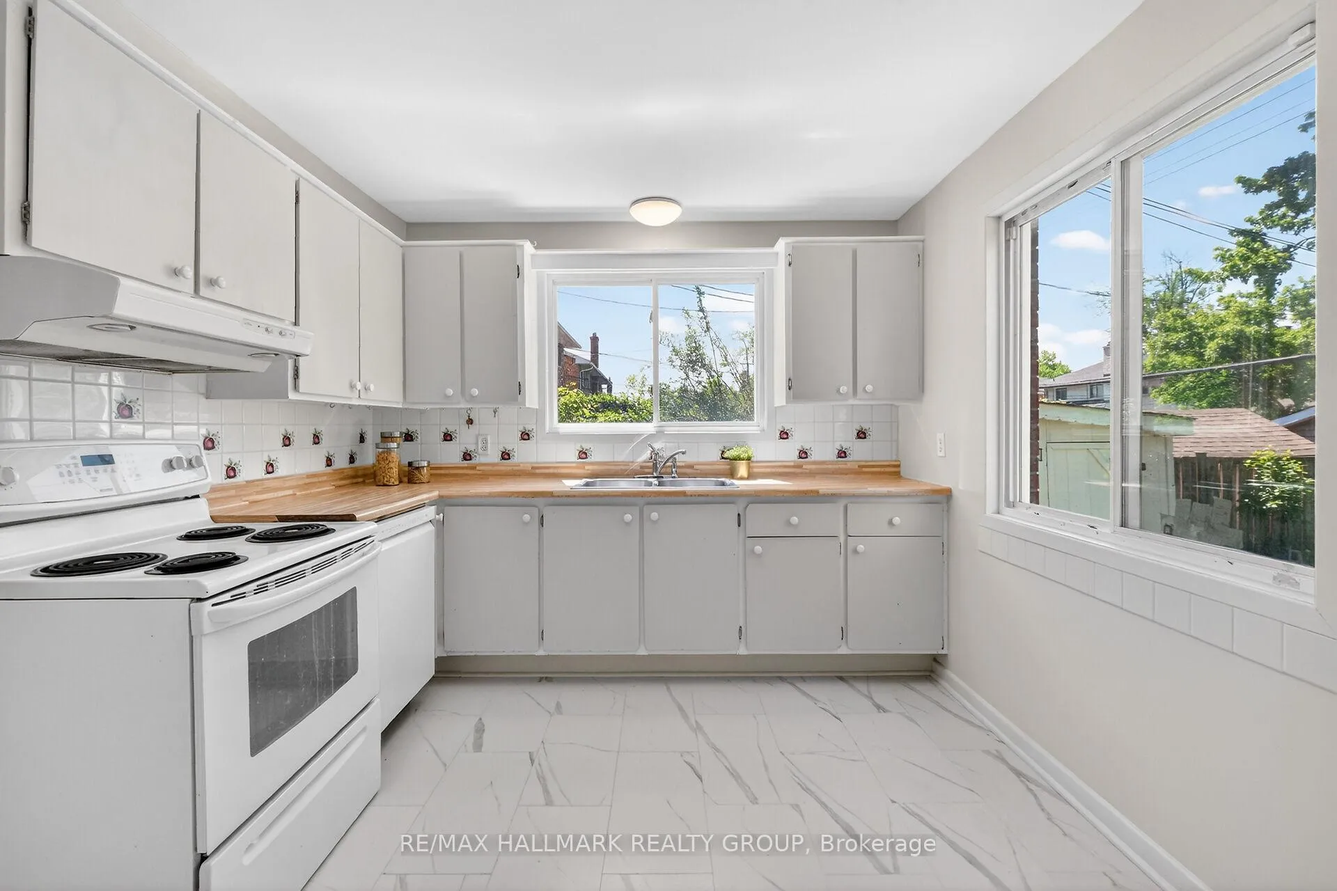 Photo 17 of 1286 Bonnie Crescent, Ottawa, Copeland Park — HOMEH