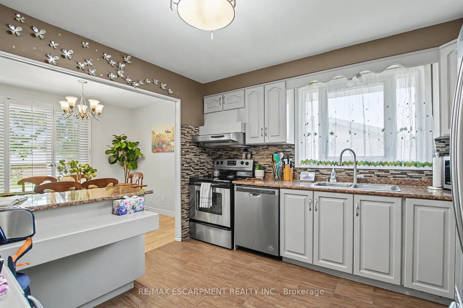 Photo 11 of 304 St Andrews Drive, Hamilton, Vincent — HOMEH