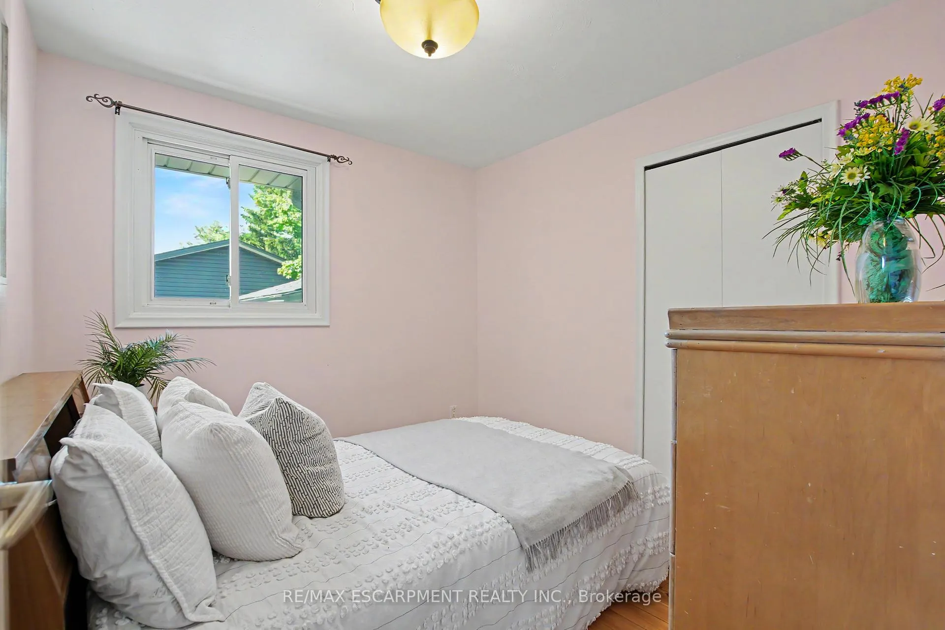 Photo 15 of 304 St Andrews Drive, Hamilton, Vincent — HOMEH