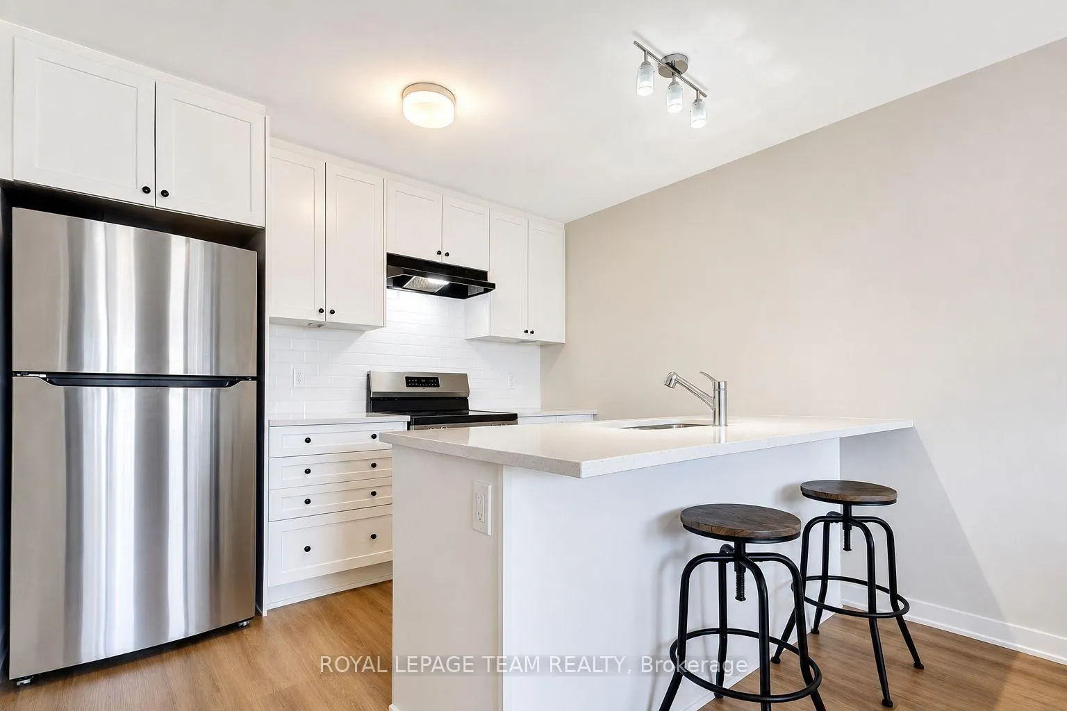 Photo 5 of 218 Lillian Freiman Private, Ottawa, Barrhaven - Half Moon Bay — HOMEH