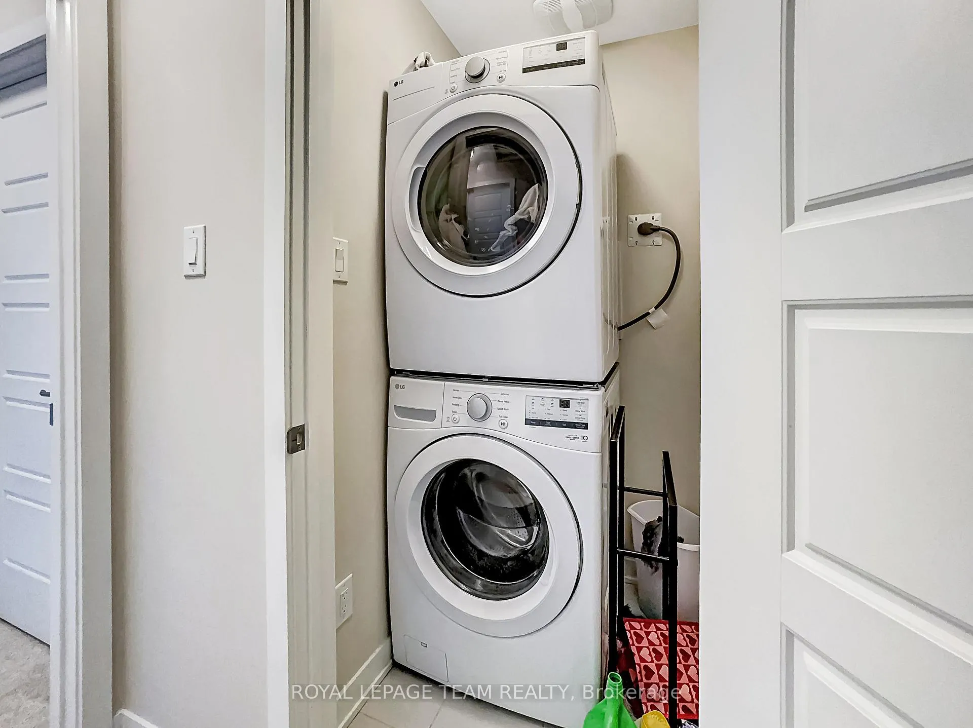 Photo 19 of 218 Lillian Freiman Private, Ottawa, Barrhaven - Half Moon Bay — HOMEH