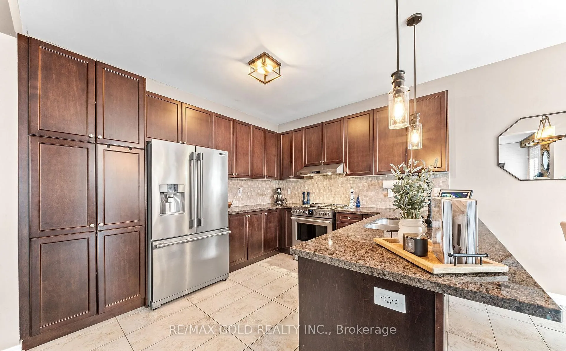 Photo 13 of 9 Fringetree Road, Brampton, Sandringham-Wellington North — HOMEH