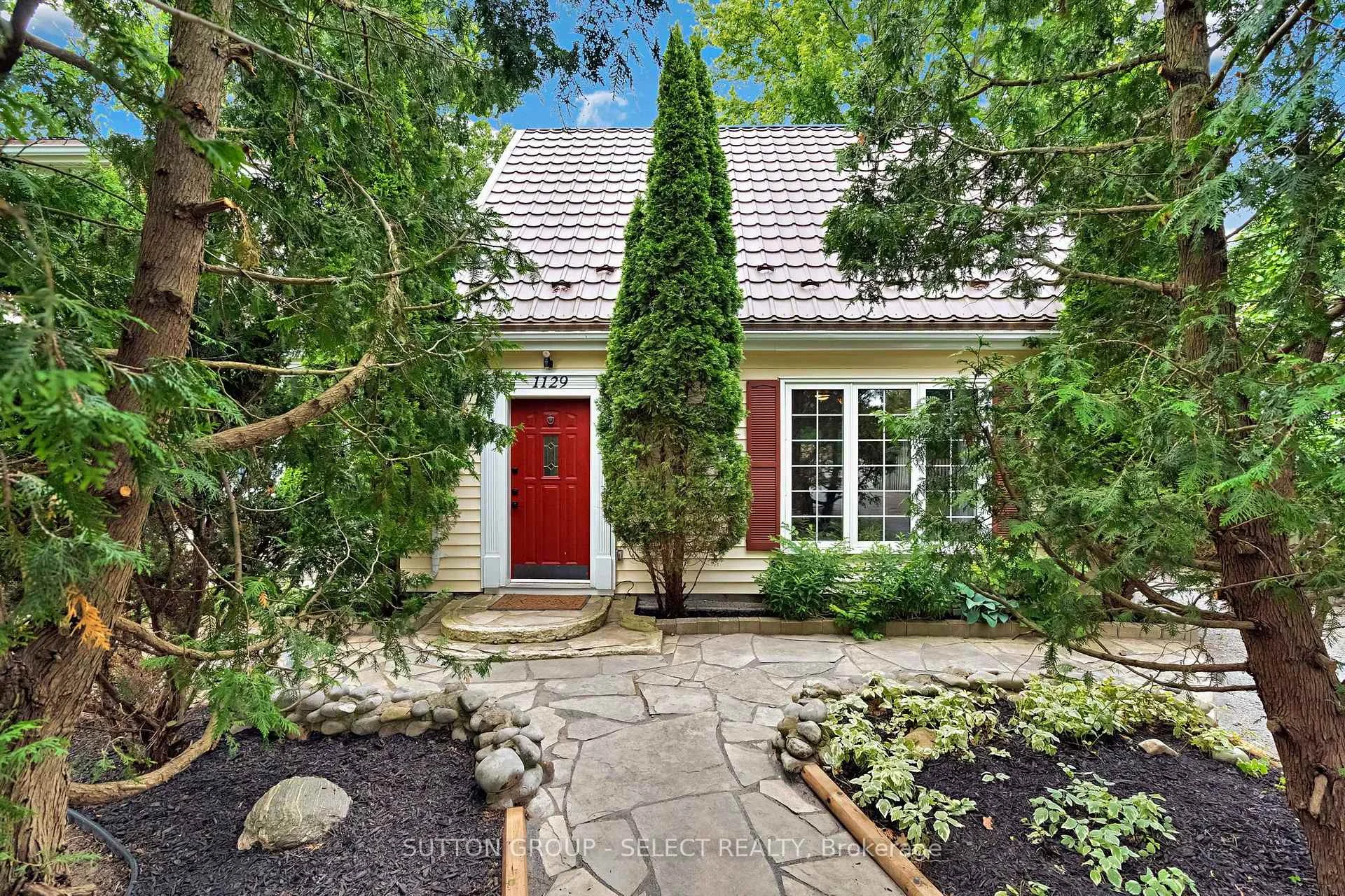 Front of 1129 Sunningdale Road E