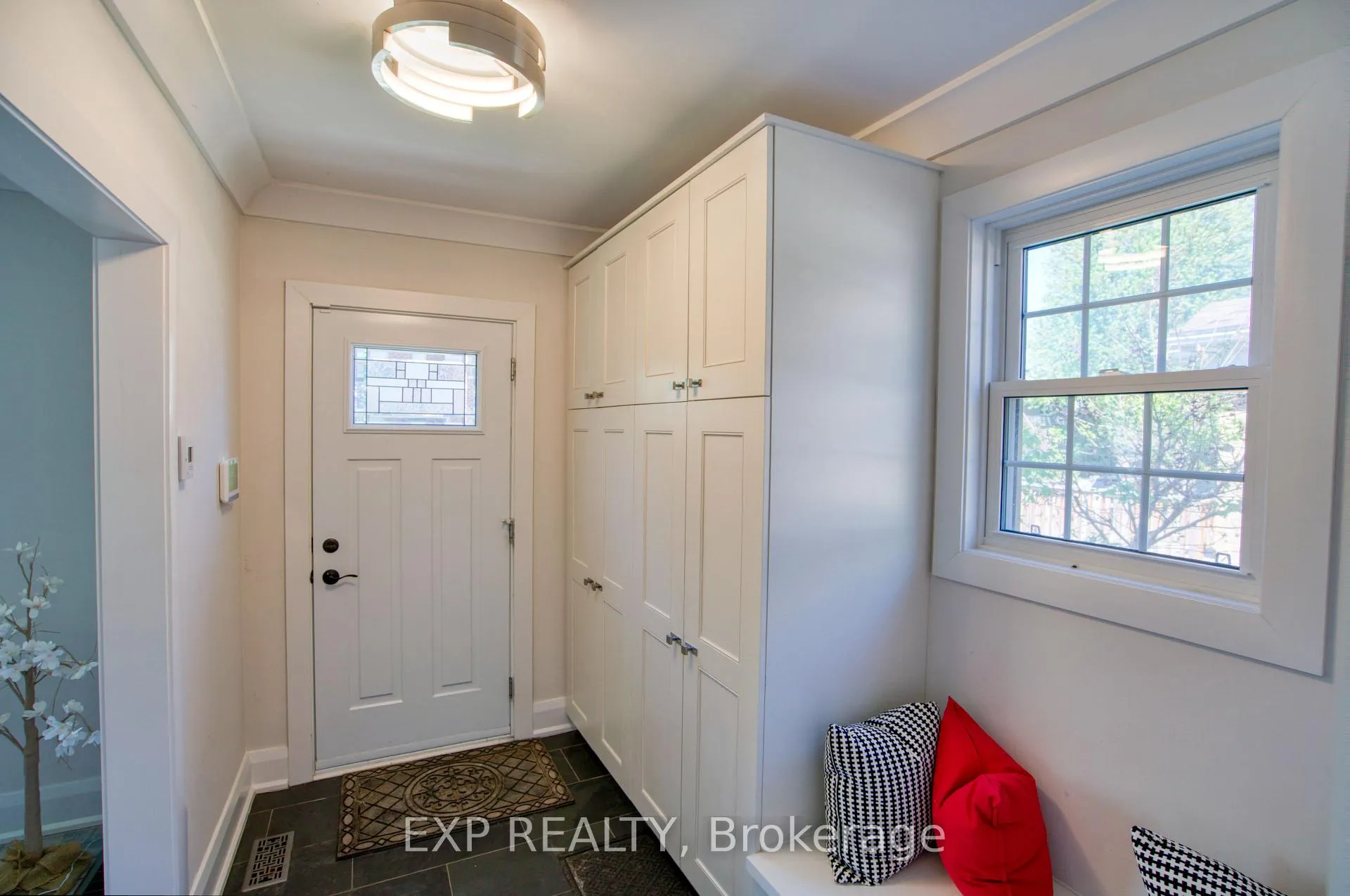 Photo 3 of 22 Mount Pleasant Avenue, Ottawa, Ottawa East — HOMEH