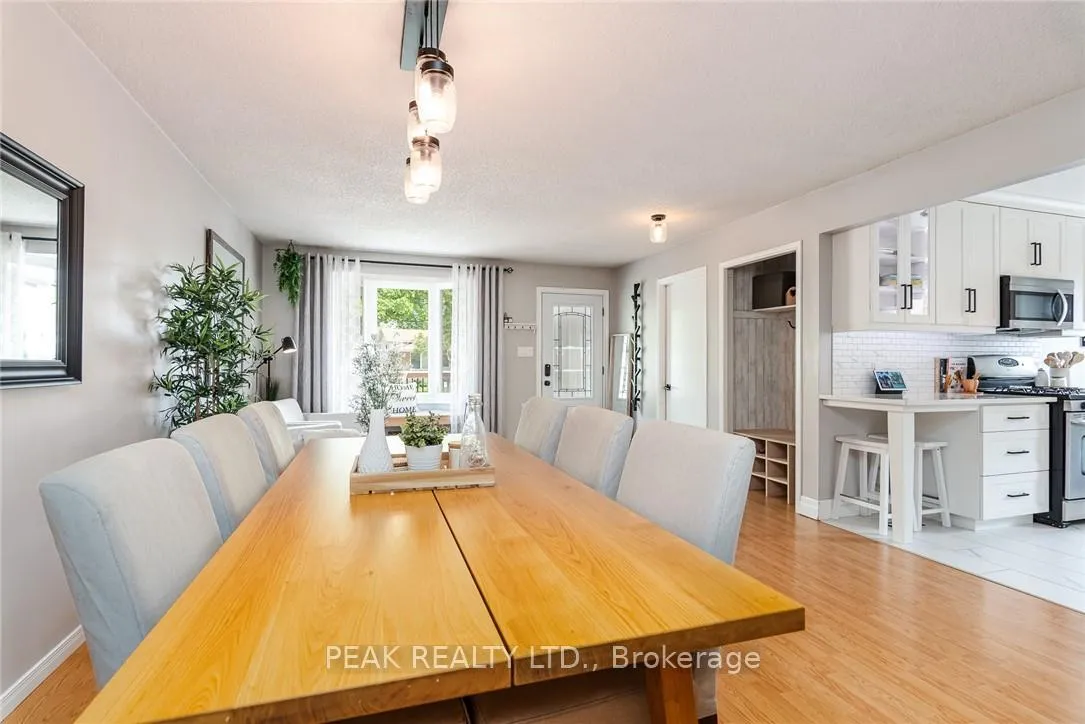Photo 8 of 11 Wendy Crescent, Kitchener — HOMEH