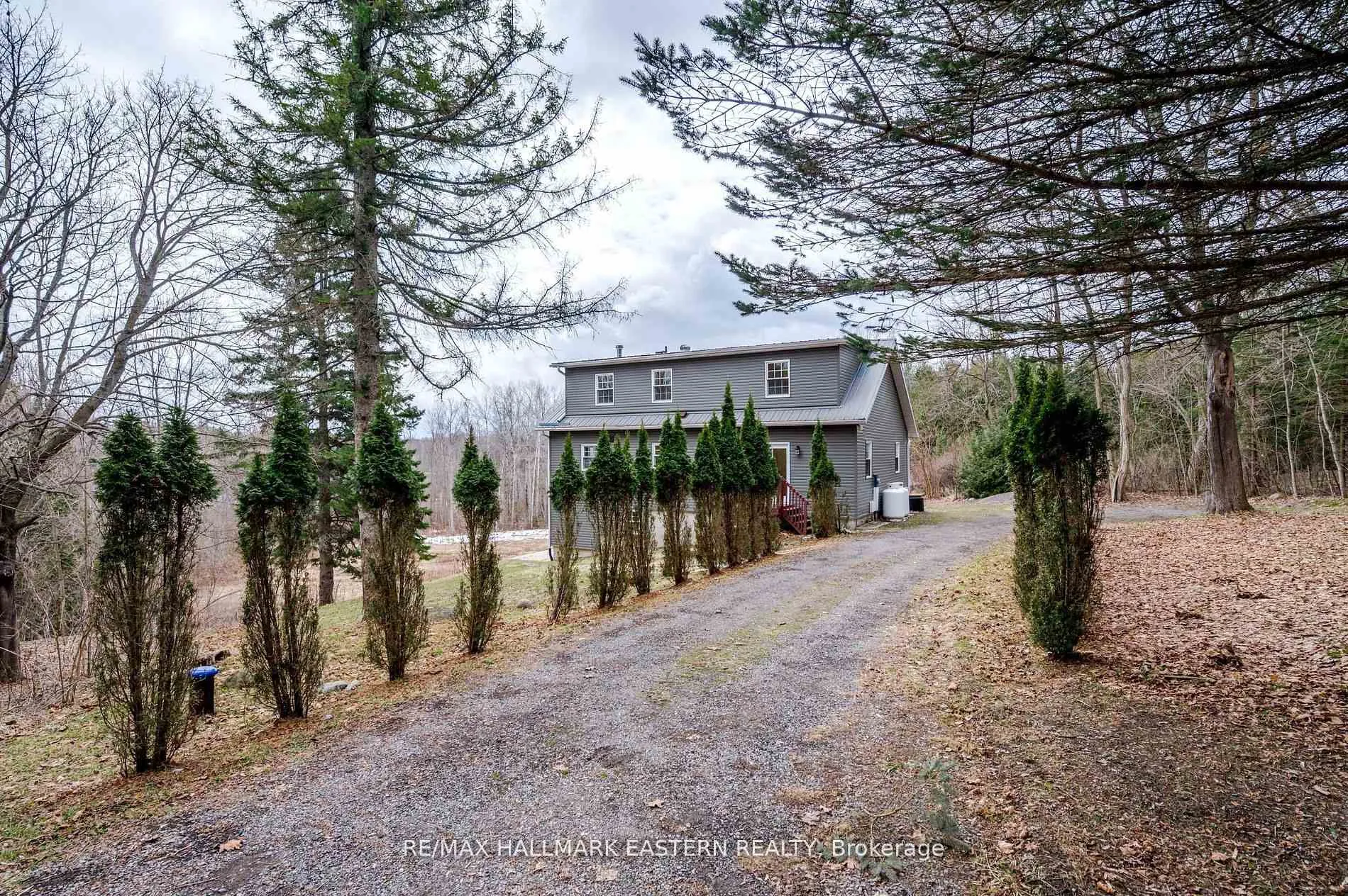Photo of 521 Concession Rd 8 W