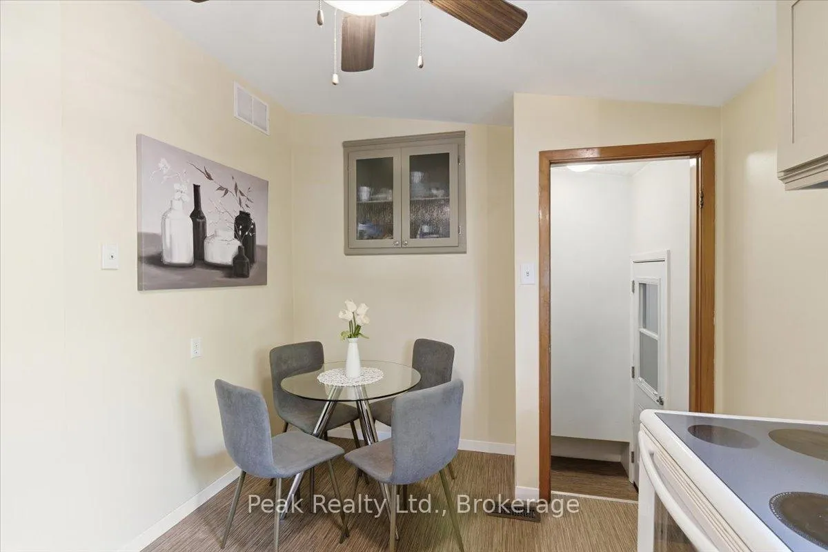 Photo 17 of 1344 Royal Drive, Peterborough, Northcrest Ward 5 — HOMEH