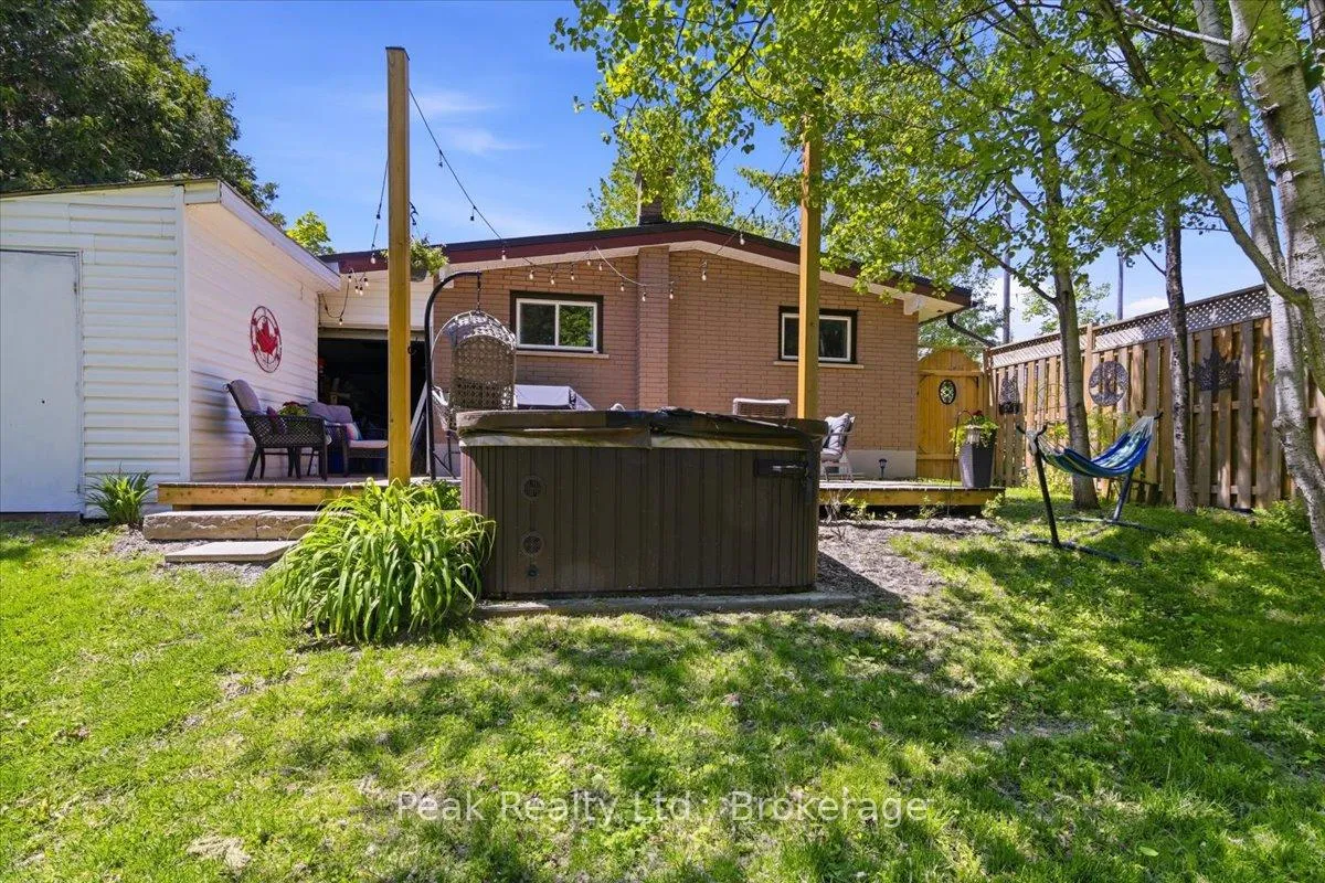 Photo 41 of 1344 Royal Drive, Peterborough, Northcrest Ward 5 — HOMEH