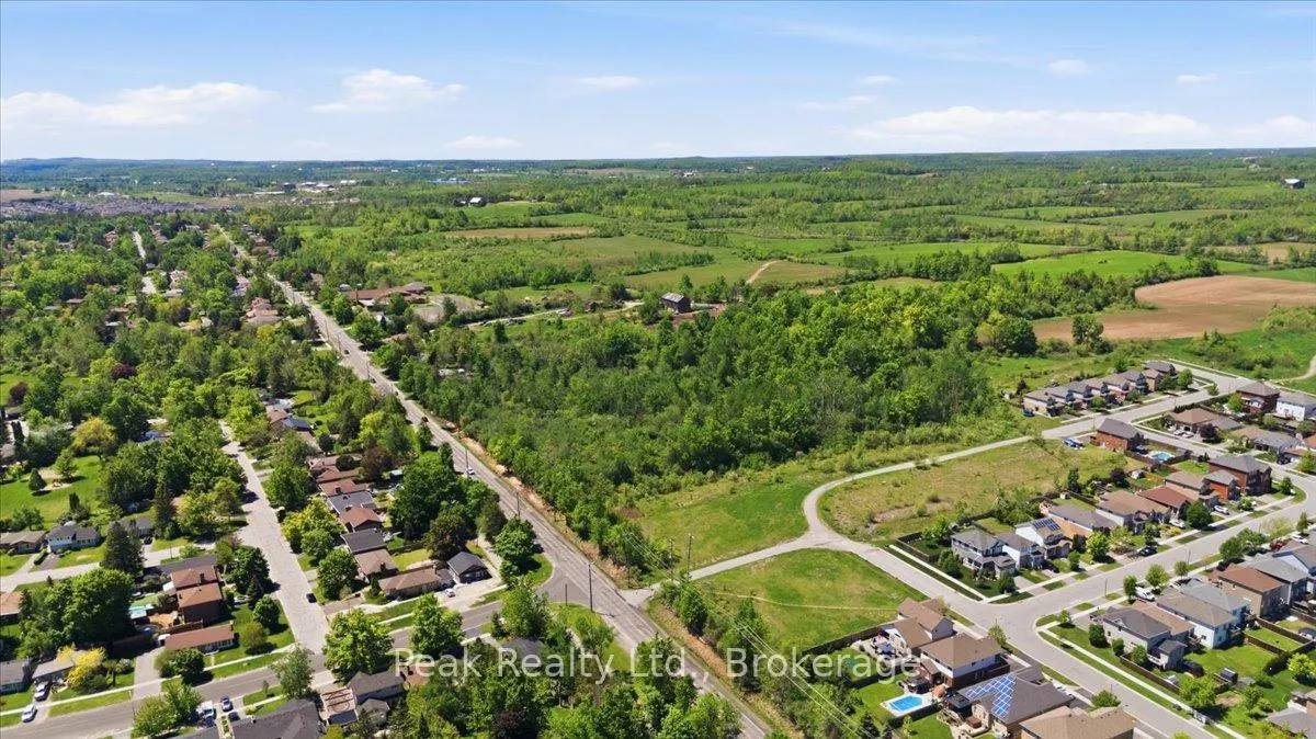 Photo 44 of 1344 Royal Drive, Peterborough, Northcrest Ward 5 — HOMEH