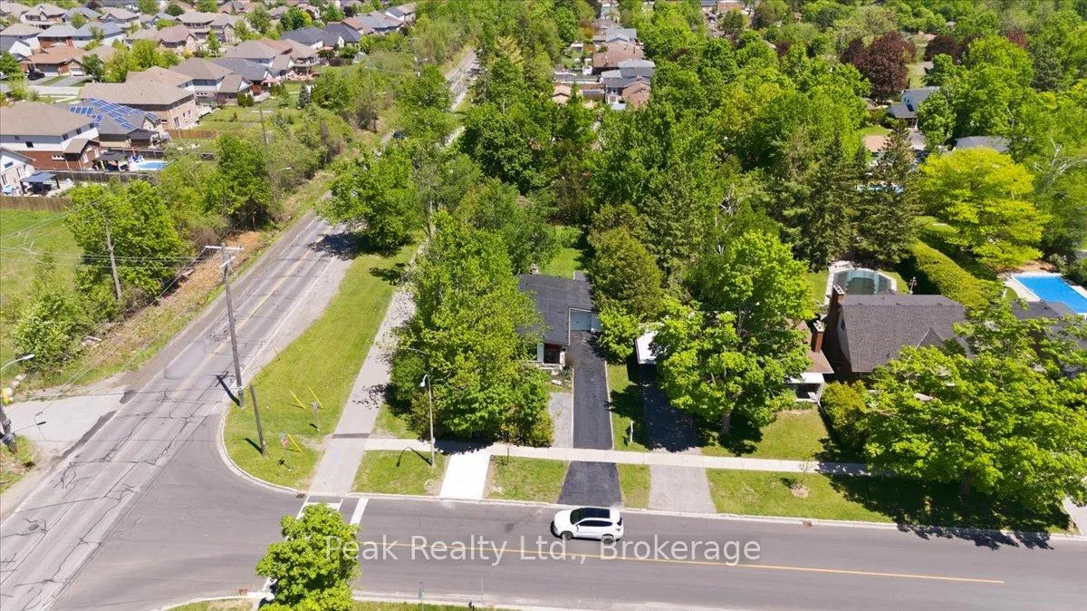 Photo 45 of 1344 Royal Drive, Peterborough, Northcrest Ward 5 — HOMEH