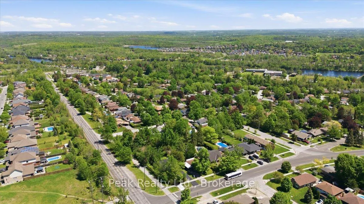 Photo 49 of 1344 Royal Drive, Peterborough, Northcrest Ward 5 — HOMEH