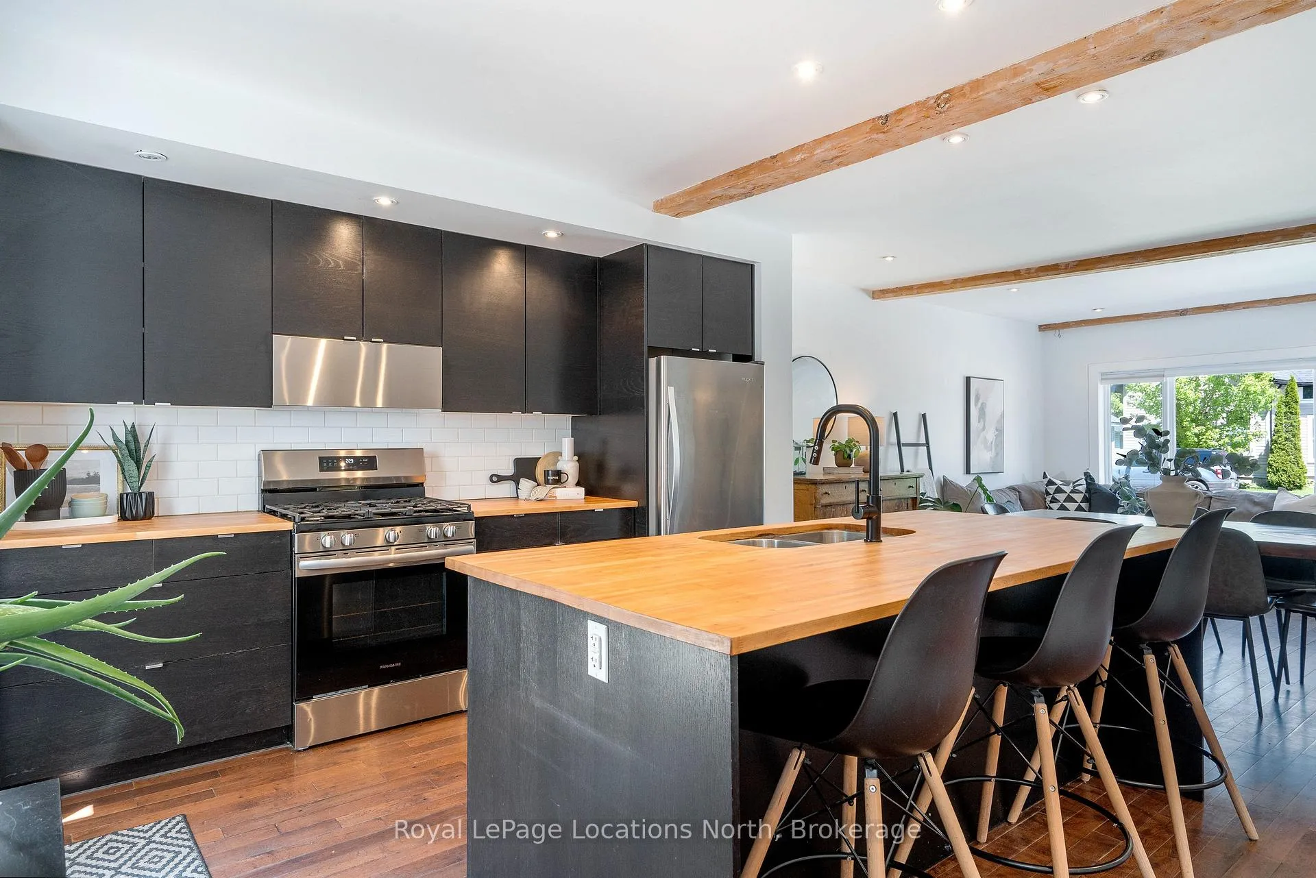 Photo 4 of 72 Birch Street, Collingwood — HOMEH