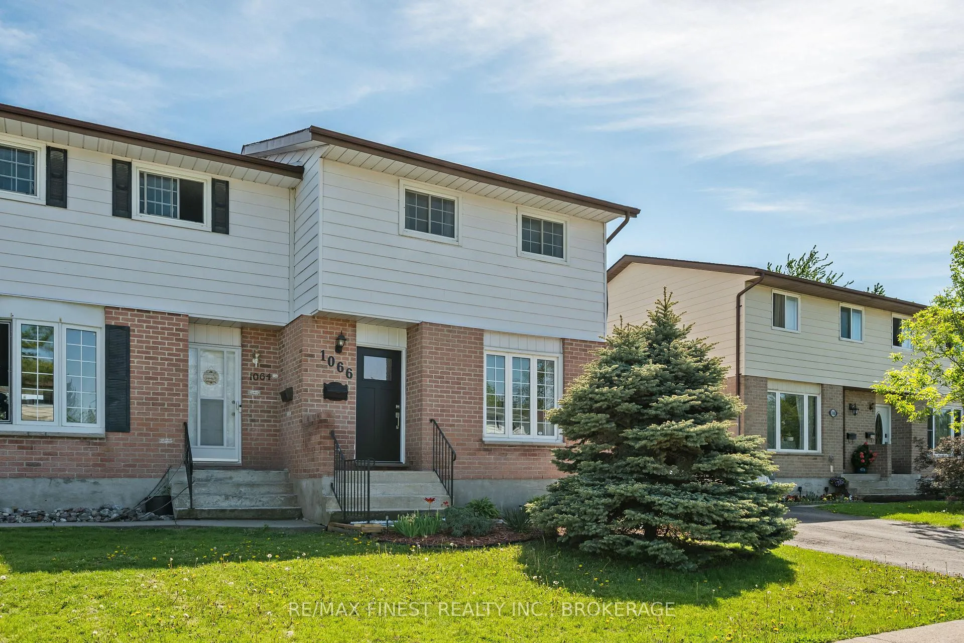 Photo 3 of 1066 Pinewood Place, Kingston, City Northwest — HOMEH