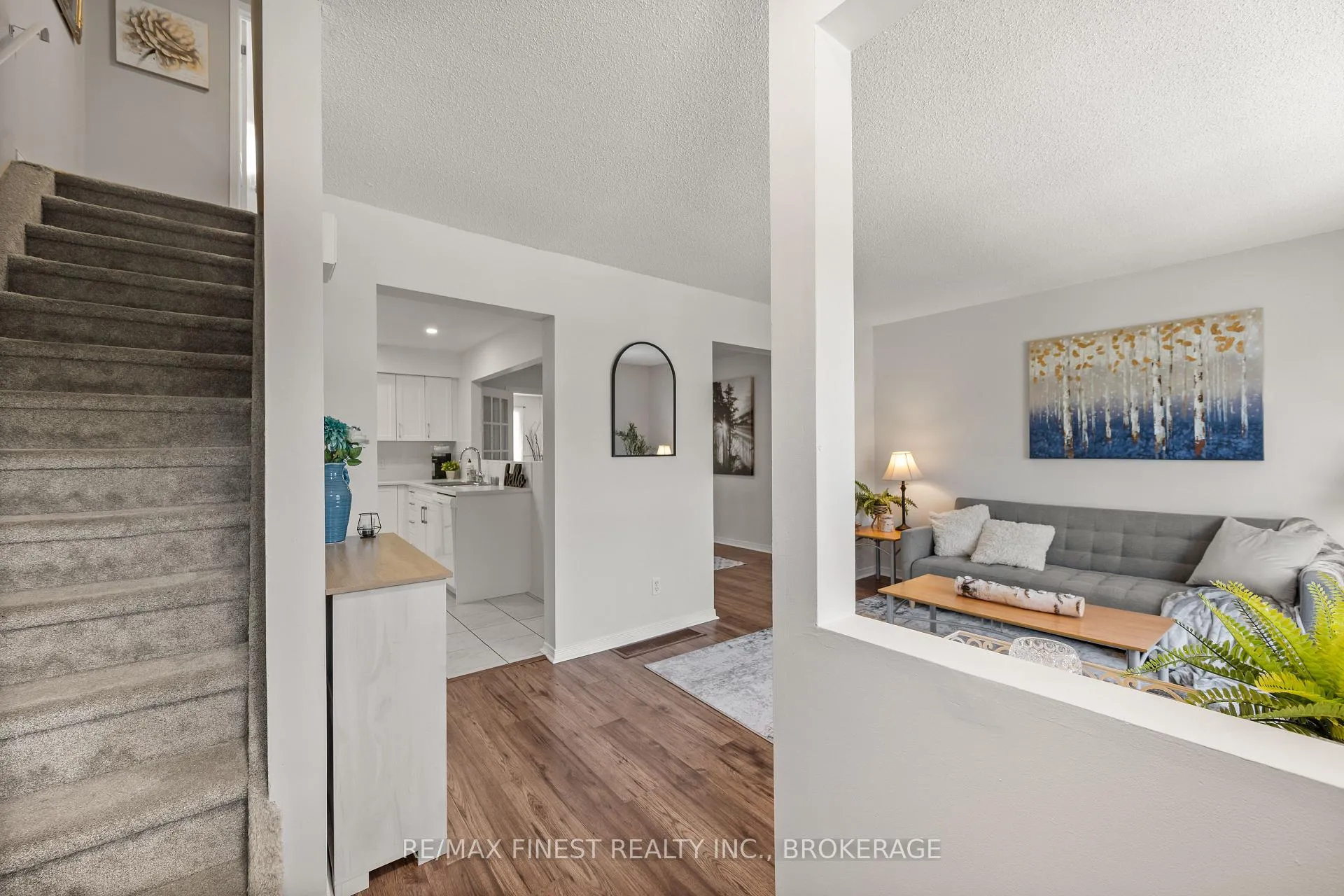 Photo 4 of 1066 Pinewood Place, Kingston, City Northwest — HOMEH