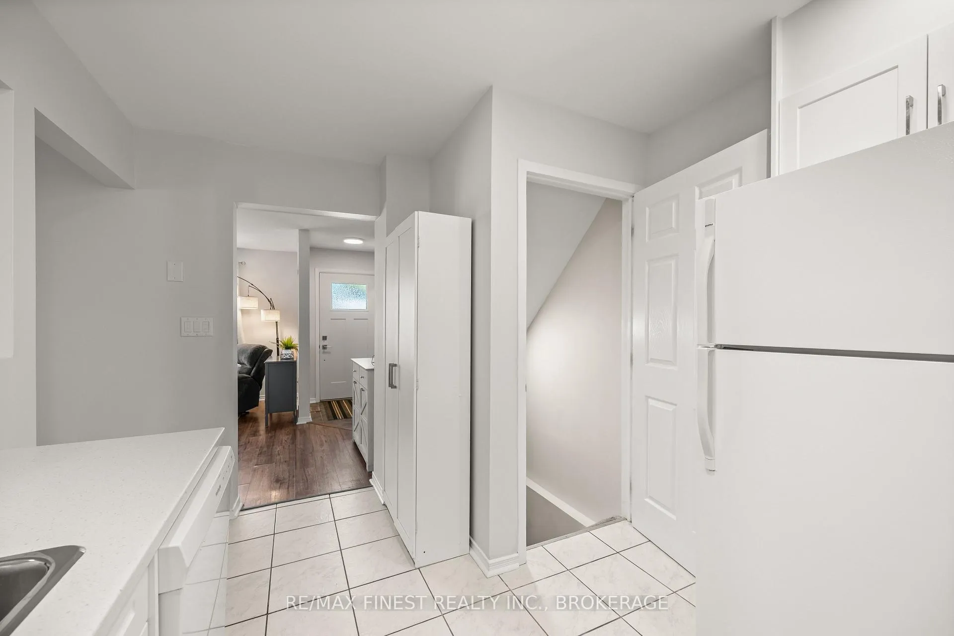 Photo 13 of 1066 Pinewood Place, Kingston, City Northwest — HOMEH