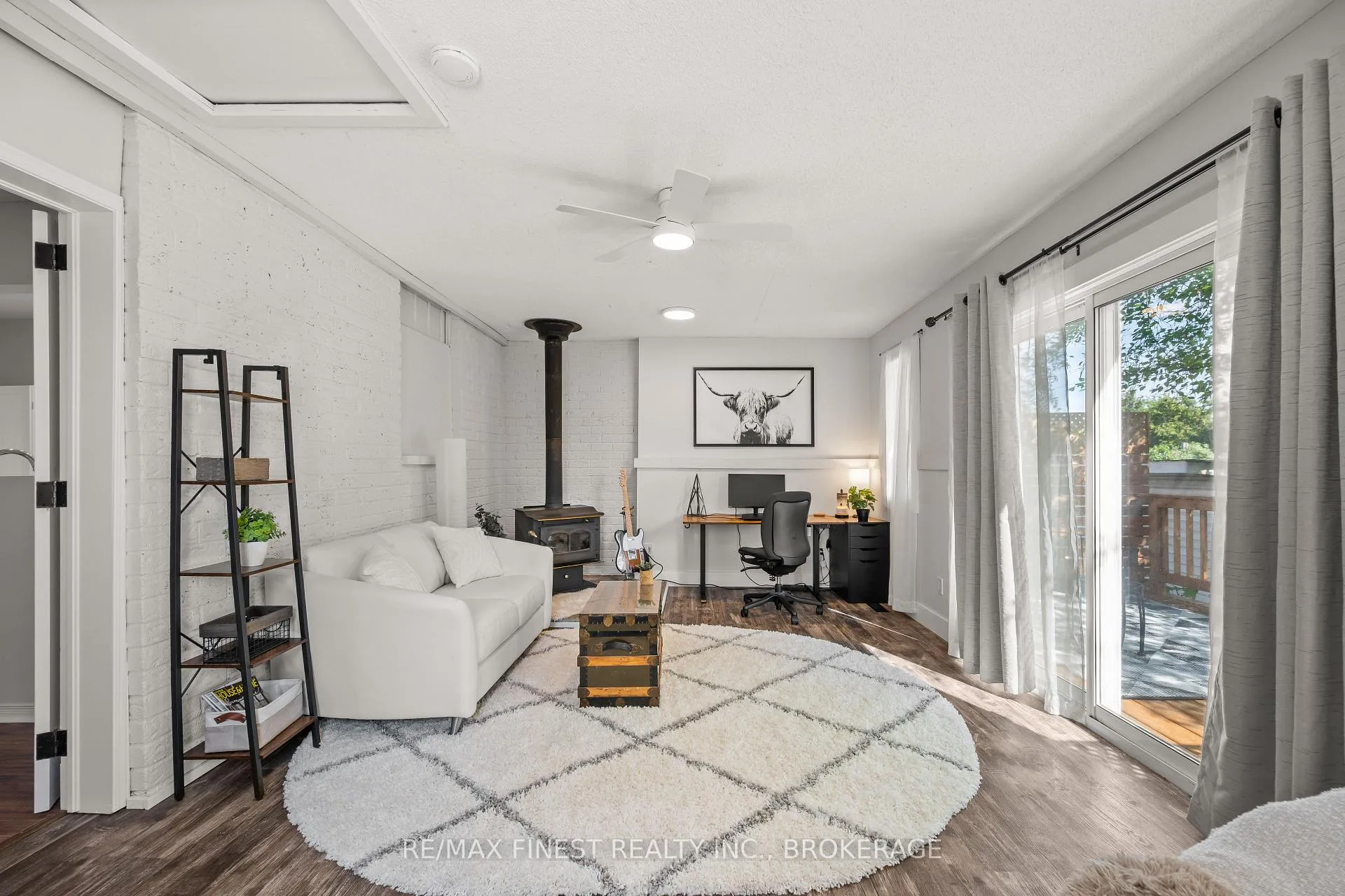 Photo 14 of 1066 Pinewood Place, Kingston, City Northwest — HOMEH