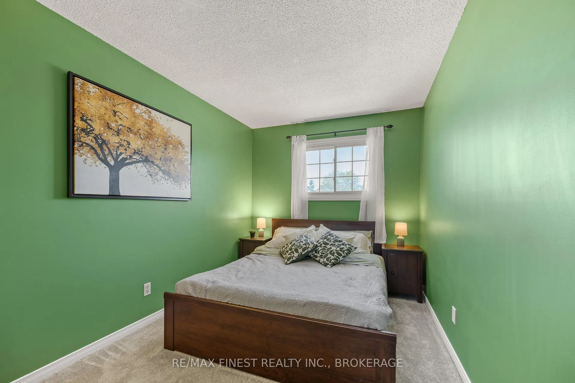 Photo 23 of 1066 Pinewood Place, Kingston, City Northwest — HOMEH