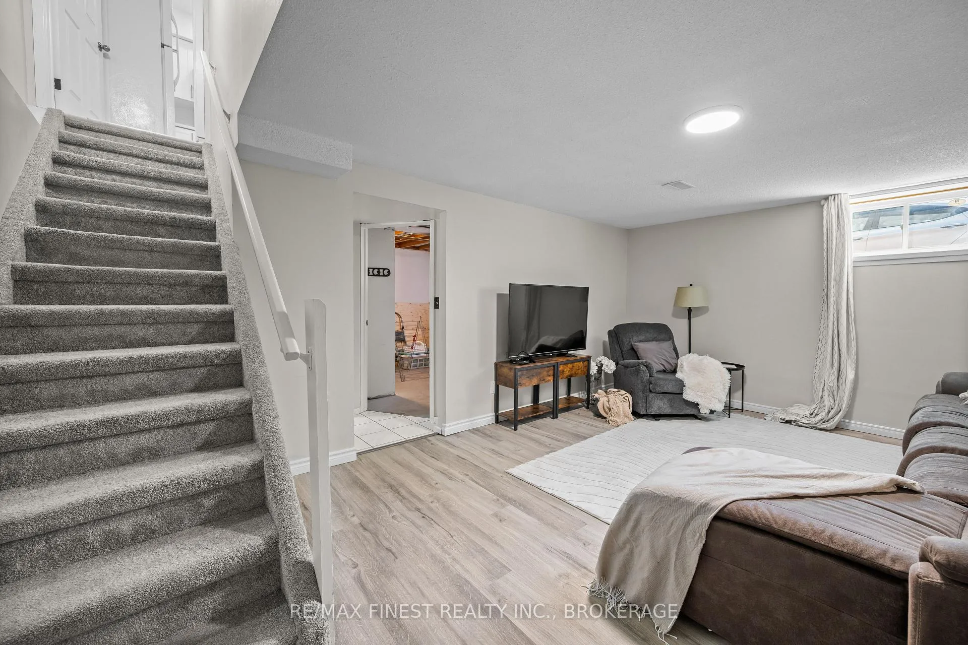 Photo 25 of 1066 Pinewood Place, Kingston, City Northwest — HOMEH
