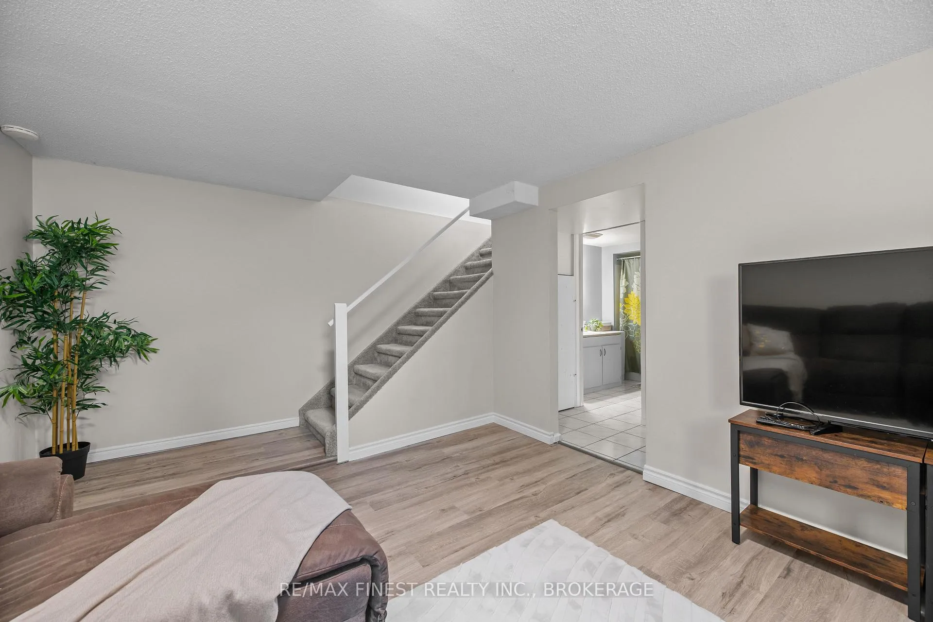 Photo 26 of 1066 Pinewood Place, Kingston, City Northwest — HOMEH