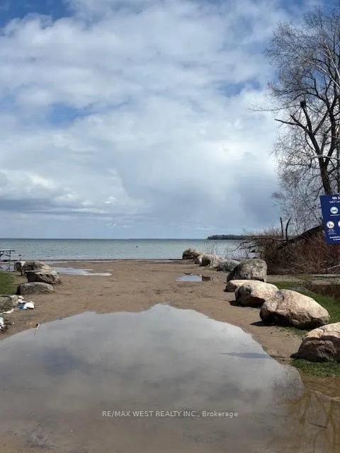 Photo 9 of 661 9TH Line, Innisfil, Alcona — HOMEH