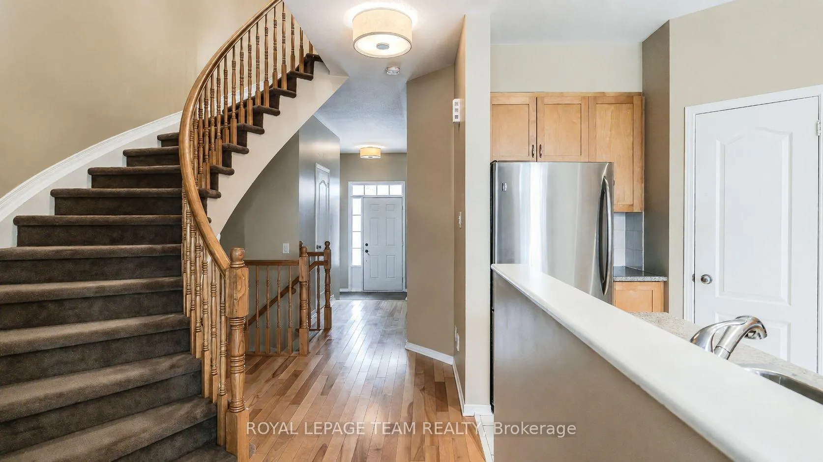 Photo 3 of 754 Nakina Way, Ottawa, Riverside South/Gloucester Glen — HOMEH