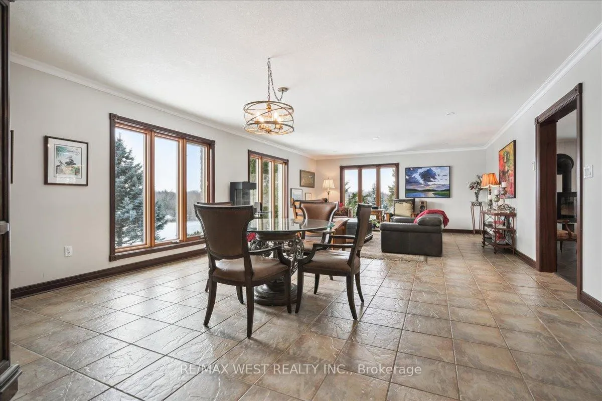 Photo 3 of 331 Mountsberg Road, Hamilton, Rural Flamborough — HOMEH
