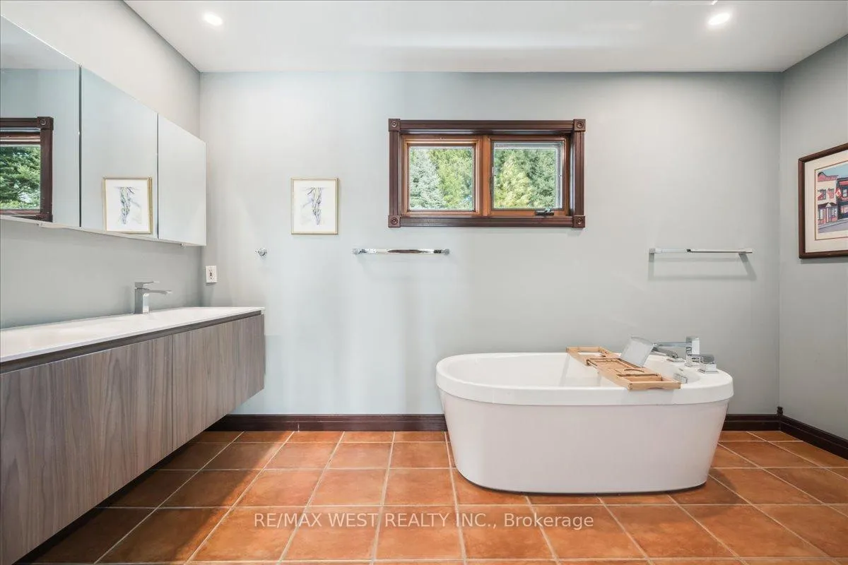 Photo 10 of 331 Mountsberg Road, Hamilton, Rural Flamborough — HOMEH
