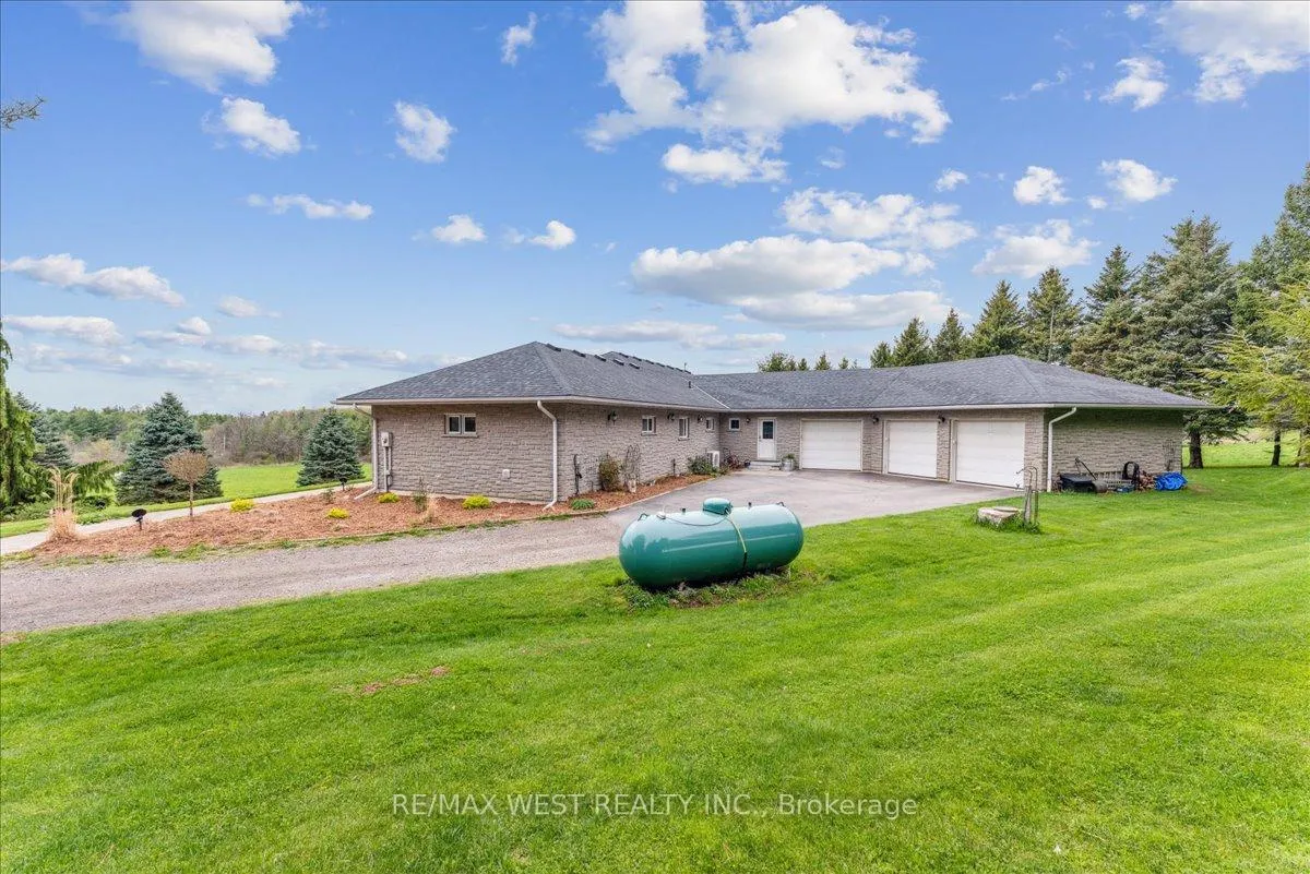 Photo 14 of 331 Mountsberg Road, Hamilton, Rural Flamborough — HOMEH
