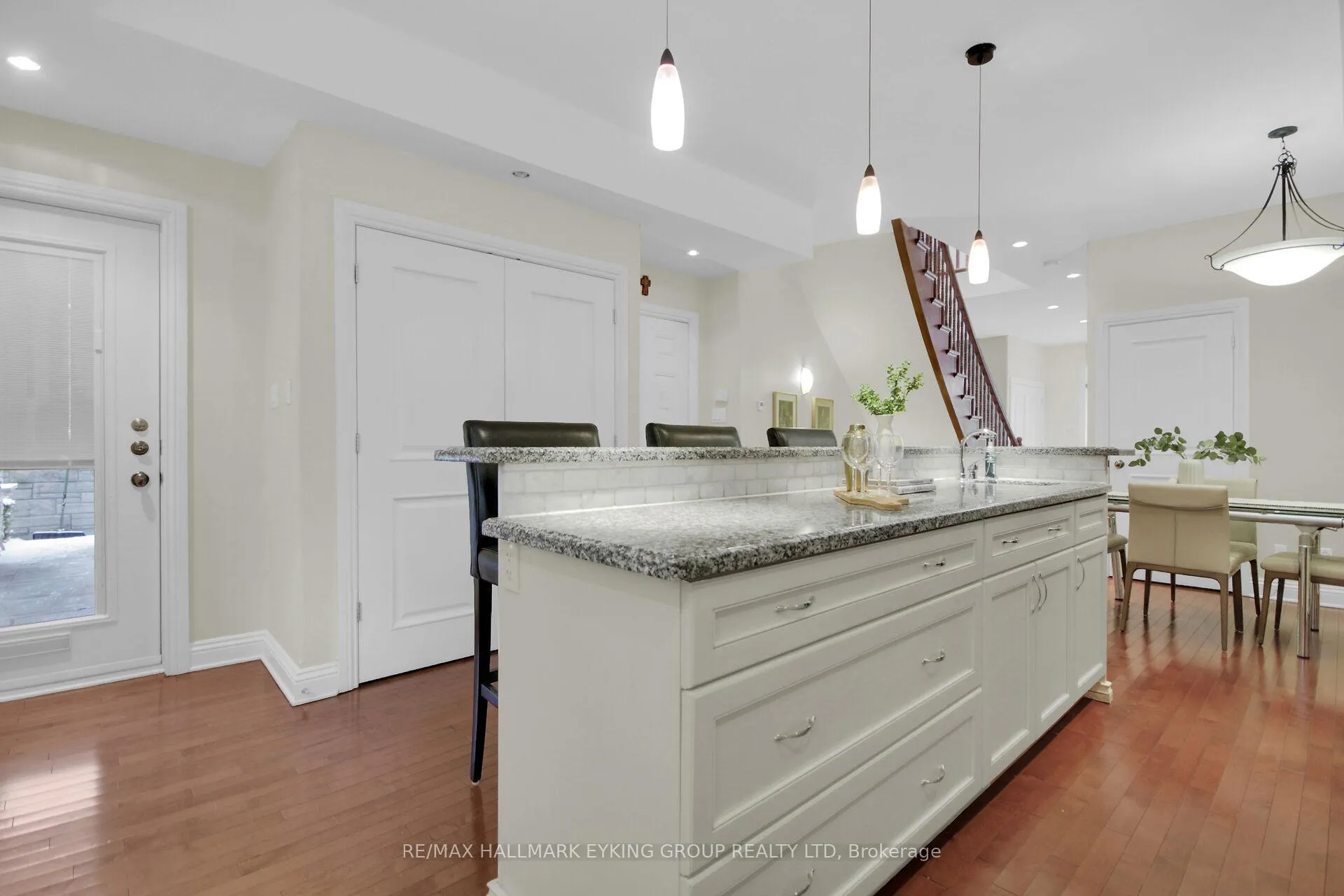 Photo 18 of 121 Macdonald Street, Ottawa, Ottawa Centre/Golden Triangle — HOMEH