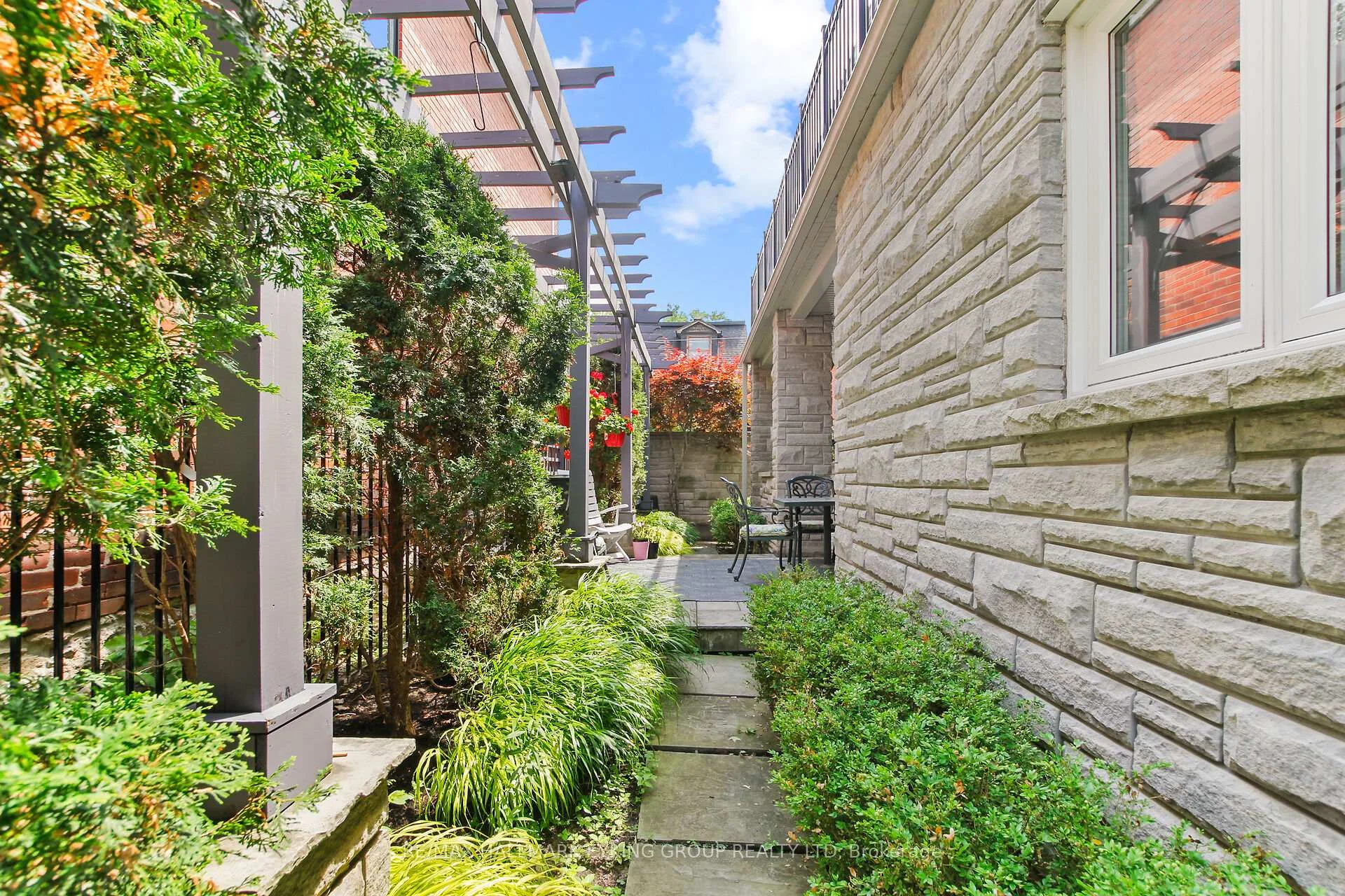 Photo 47 of 121 Macdonald Street, Ottawa, Ottawa Centre/Golden Triangle — HOMEH