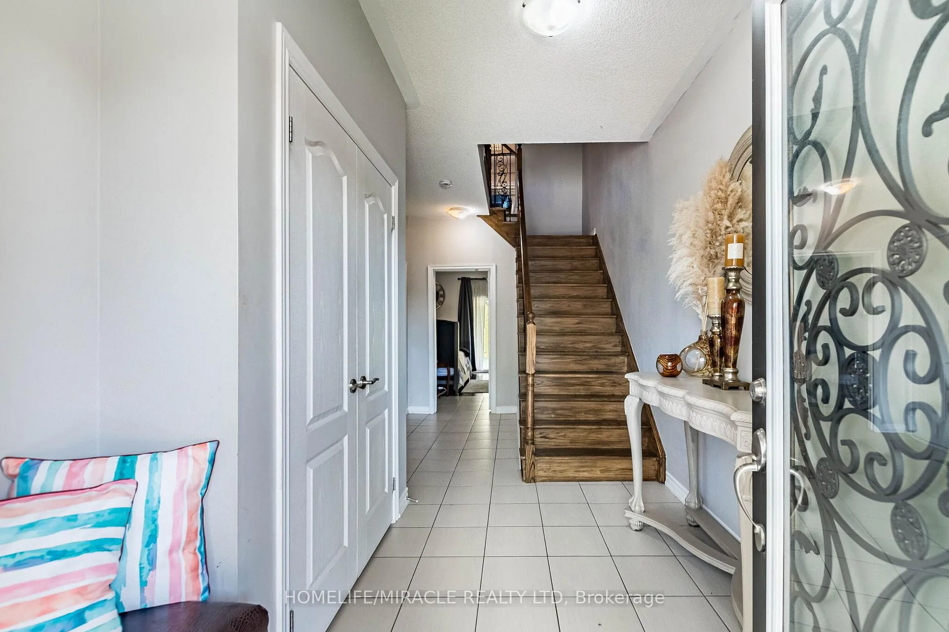 Photo 3 of 244 Andrews Trail, Milton, Clarke — HOMEH