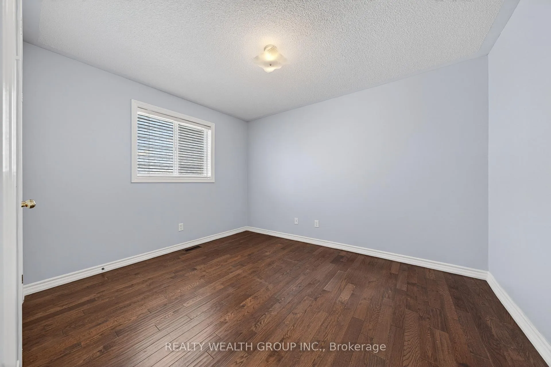 Photo 14 of 61 Stollar Boulevard, Barrie, Little Lake — HOMEH