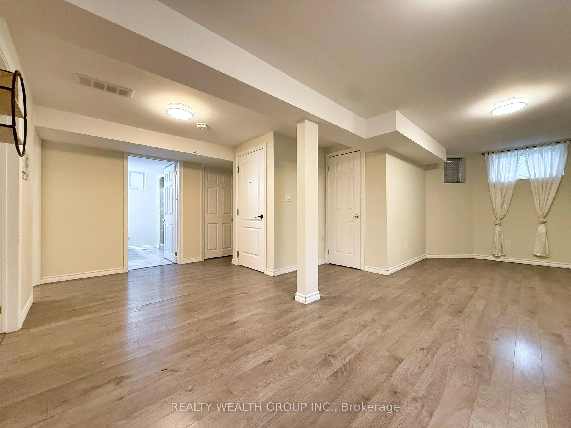 Photo 33 of 61 Stollar Boulevard, Barrie, Little Lake — HOMEH